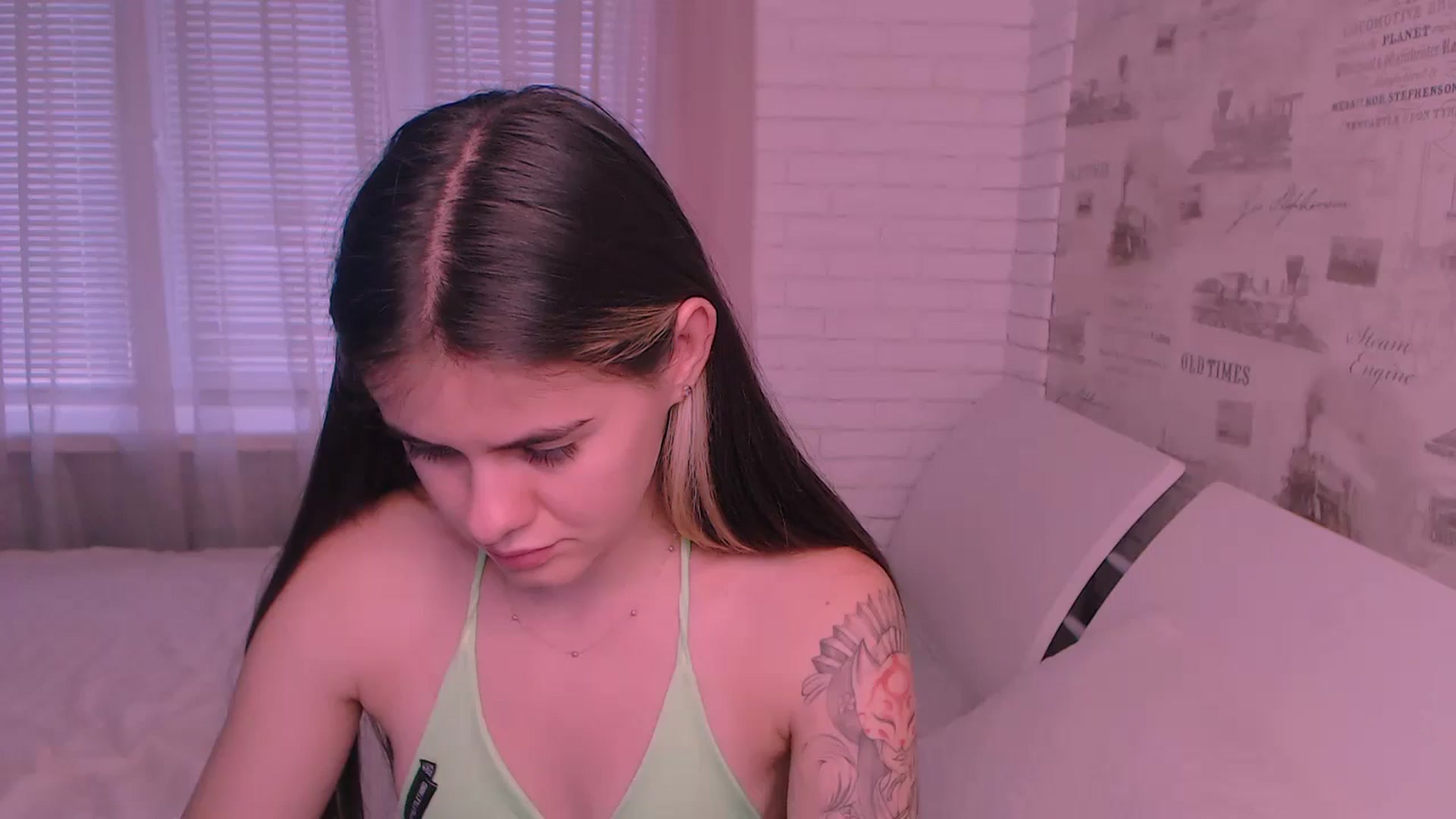 Gallery image thumbnail from ZoeMil's myfreecams stream on, 10/07/2024, 09:24 image 3 of 20