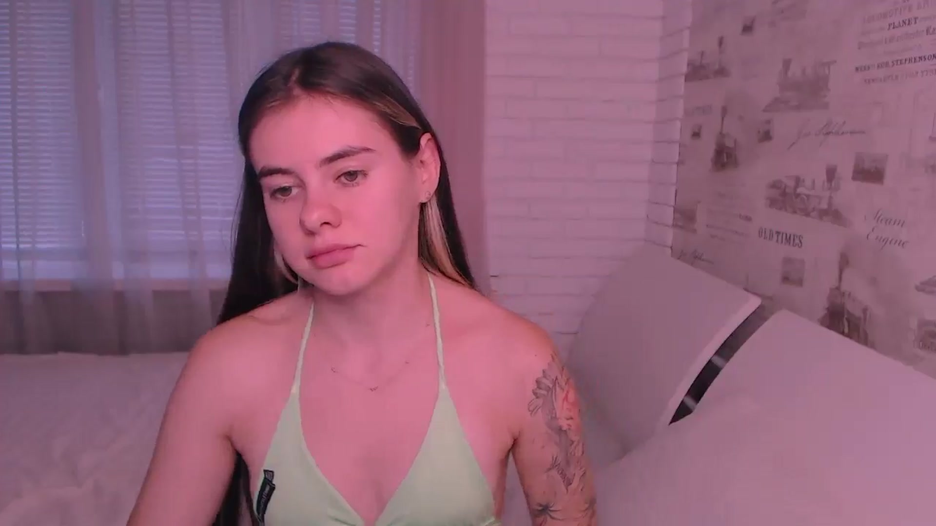 Gallery image thumbnail from ZoeMil's myfreecams stream on, 10/07/2024, 09:24 image 10 of 20