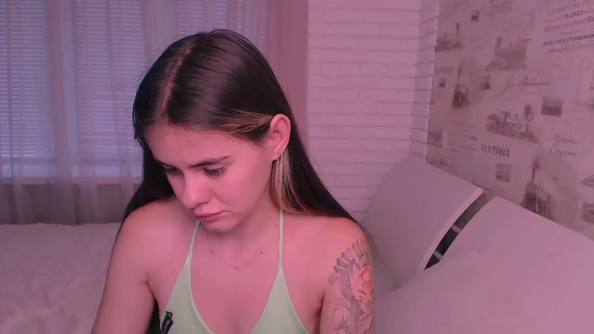 Gallery image thumbnail from ZoeMil's myfreecams stream on, 10/07/2024, 09:24 image 9 of 20