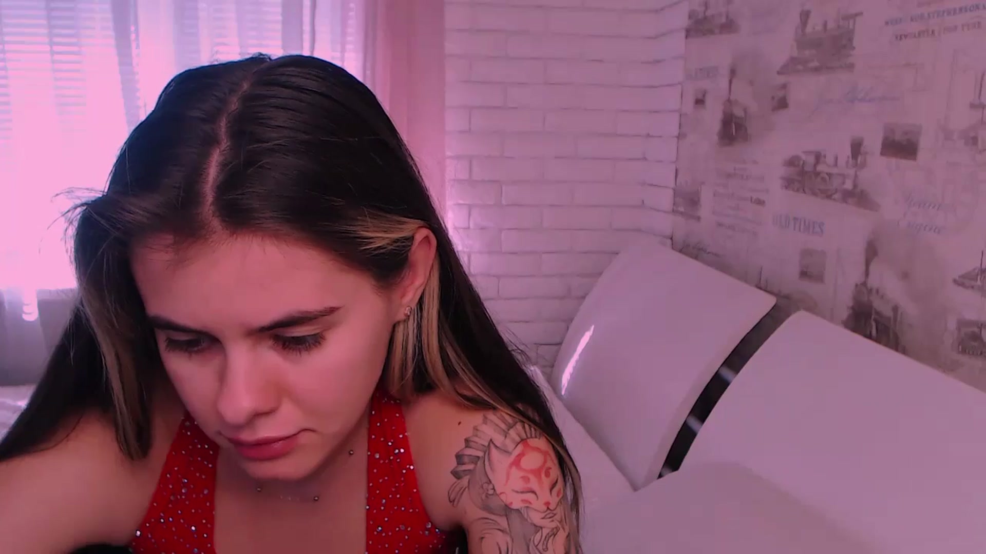 Gallery image thumbnail from ZoeMil's myfreecams stream on, 10/08/2024, 10:21 image 4 of 20