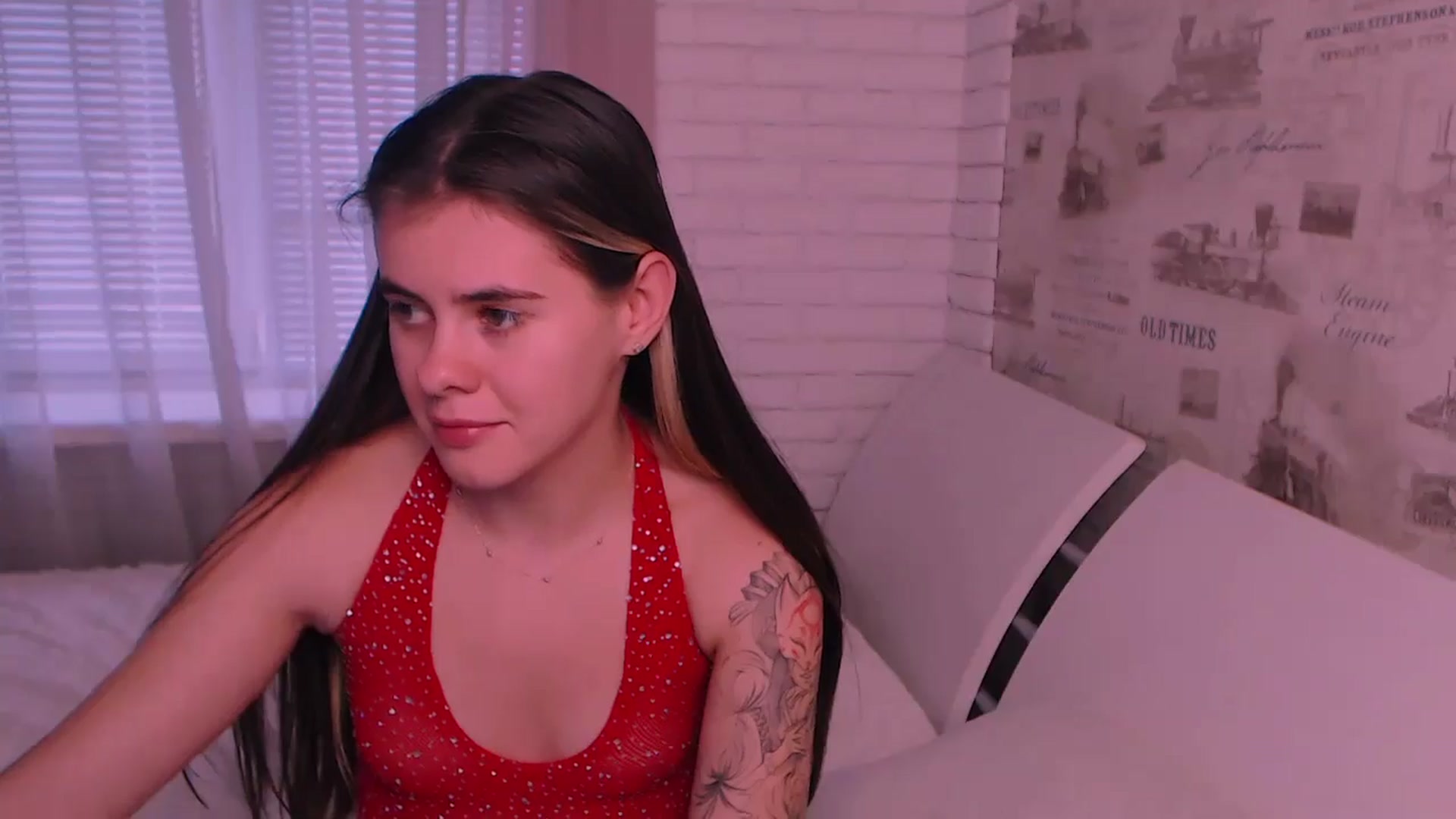 Gallery image thumbnail from ZoeMil's myfreecams stream on, 10/08/2024, 10:21 image 13 of 20