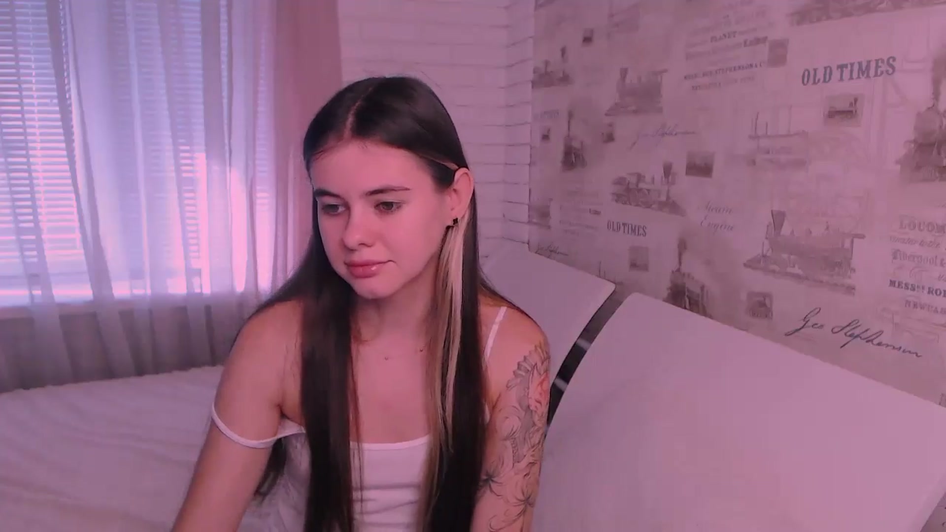 Gallery image thumbnail from ZoeMil's myfreecams stream on, 10/18/2024, 08:25 image 14 of 20