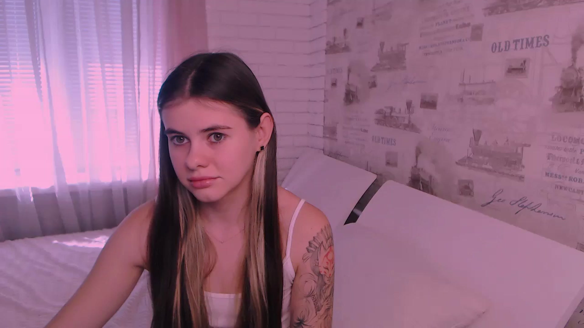 Gallery image thumbnail from ZoeMil's myfreecams stream on, 10/18/2024, 09:10 image 5 of 20