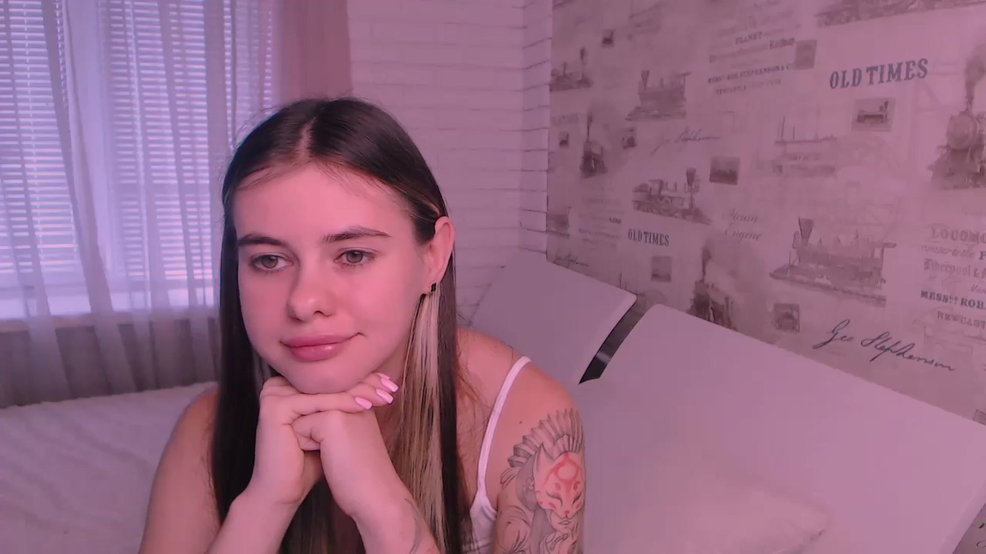Gallery image thumbnail from ZoeMil's myfreecams stream on, 10/18/2024, 10:29 image 2 of 20