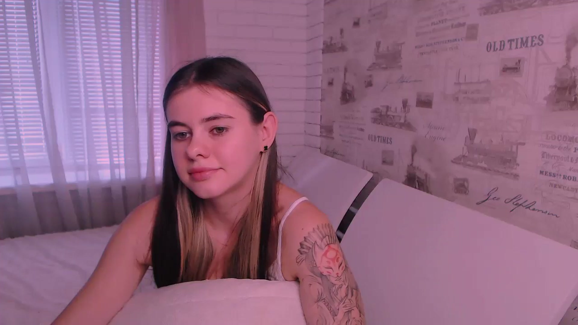 Gallery image thumbnail from ZoeMil's myfreecams stream on, 10/18/2024, 10:29 image 4 of 20