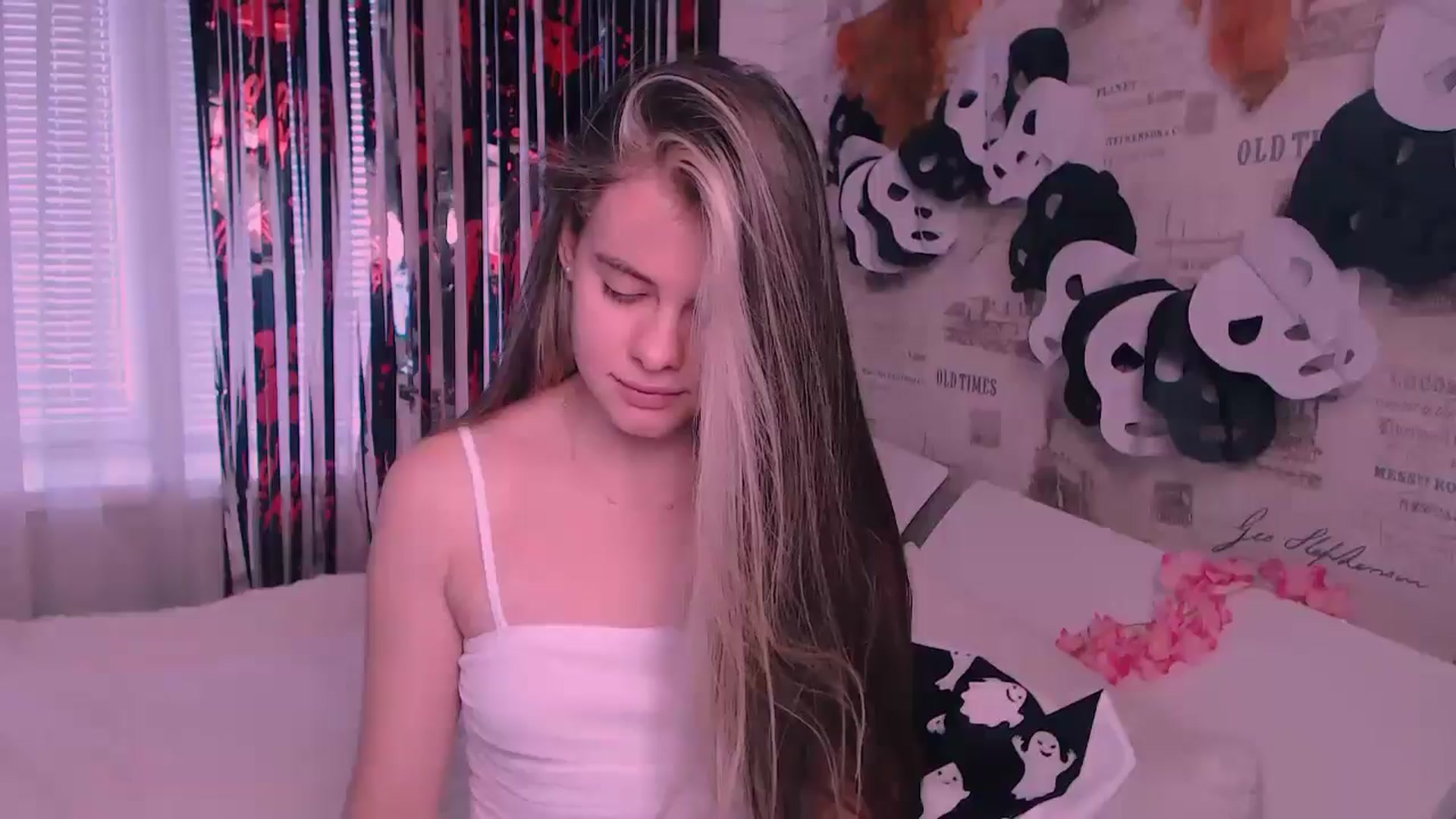 Gallery image thumbnail from ZoeMil's myfreecams stream on, 10/29/2024, 09:48 image 2 of 20