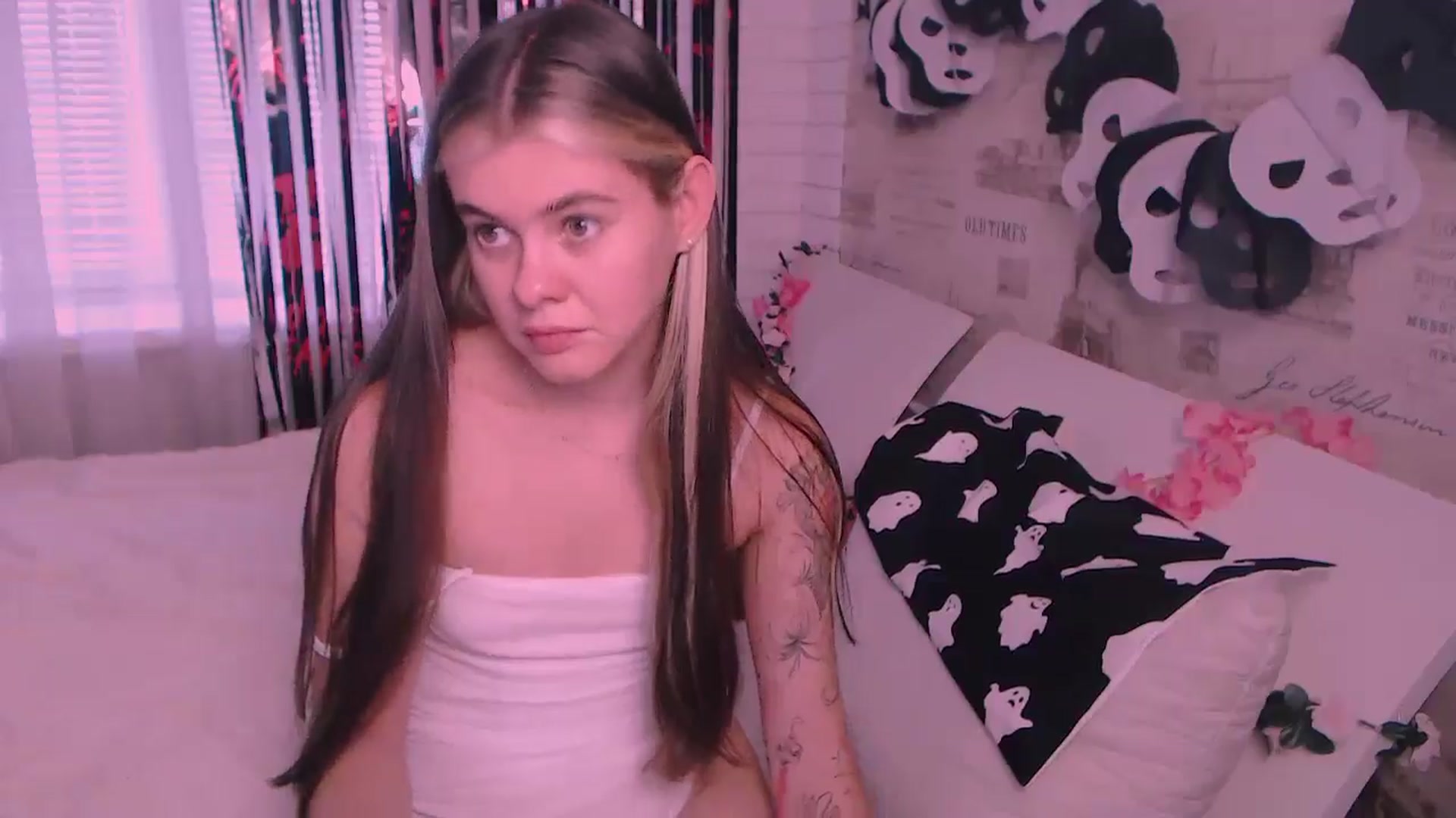 Gallery image thumbnail from ZoeMil's myfreecams stream on, 10/29/2024, 10:16 image 11 of 20