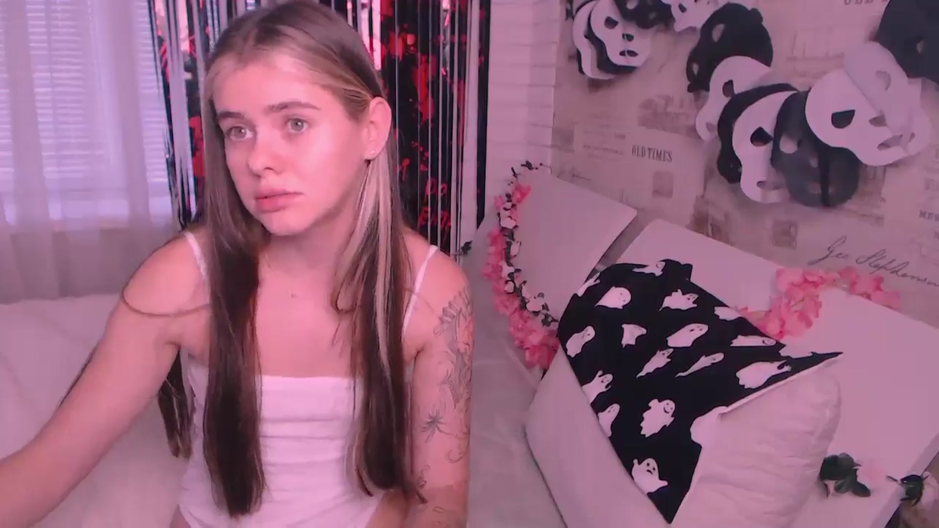 Gallery image thumbnail from ZoeMil's myfreecams stream on, 10/29/2024, 12:58 image 8 of 20