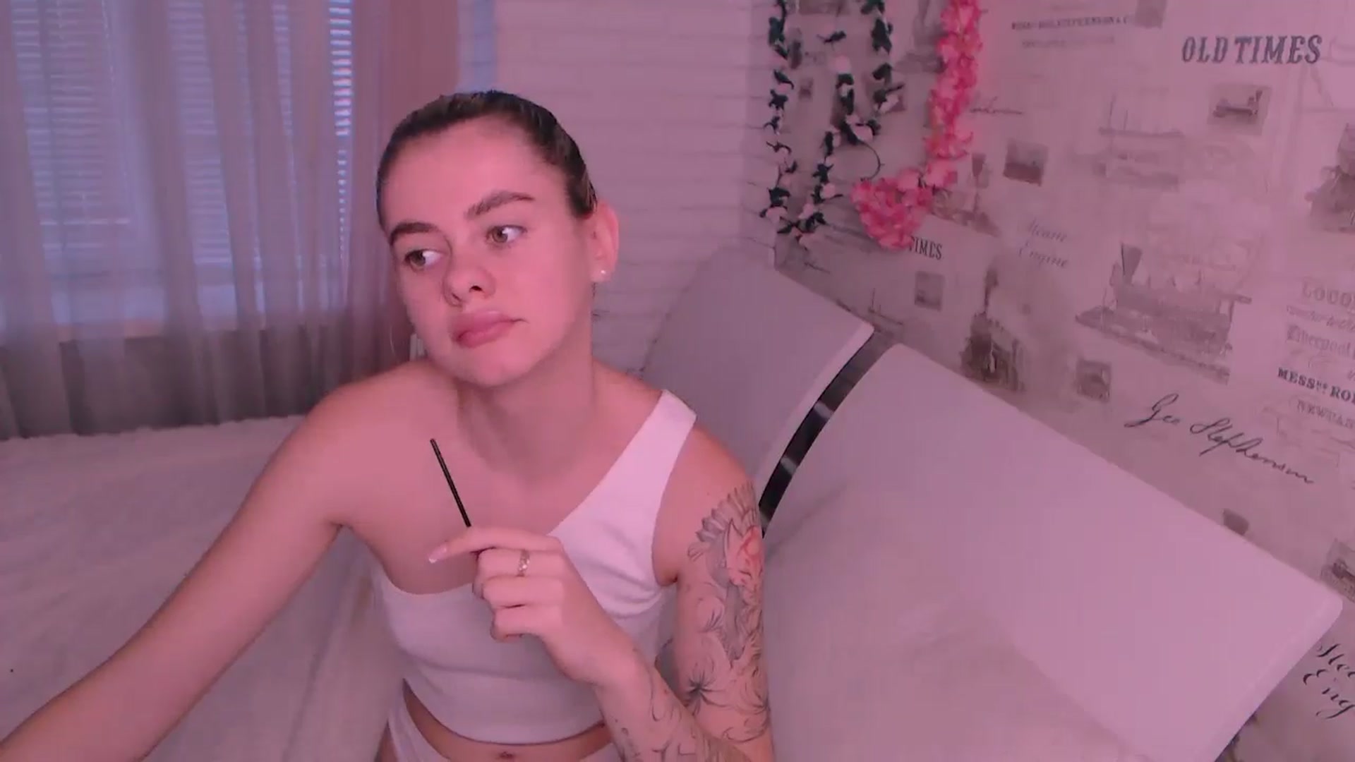 Gallery image thumbnail from ZoeMil's myfreecams stream on, 11/12/2024, 10:19 image 7 of 20