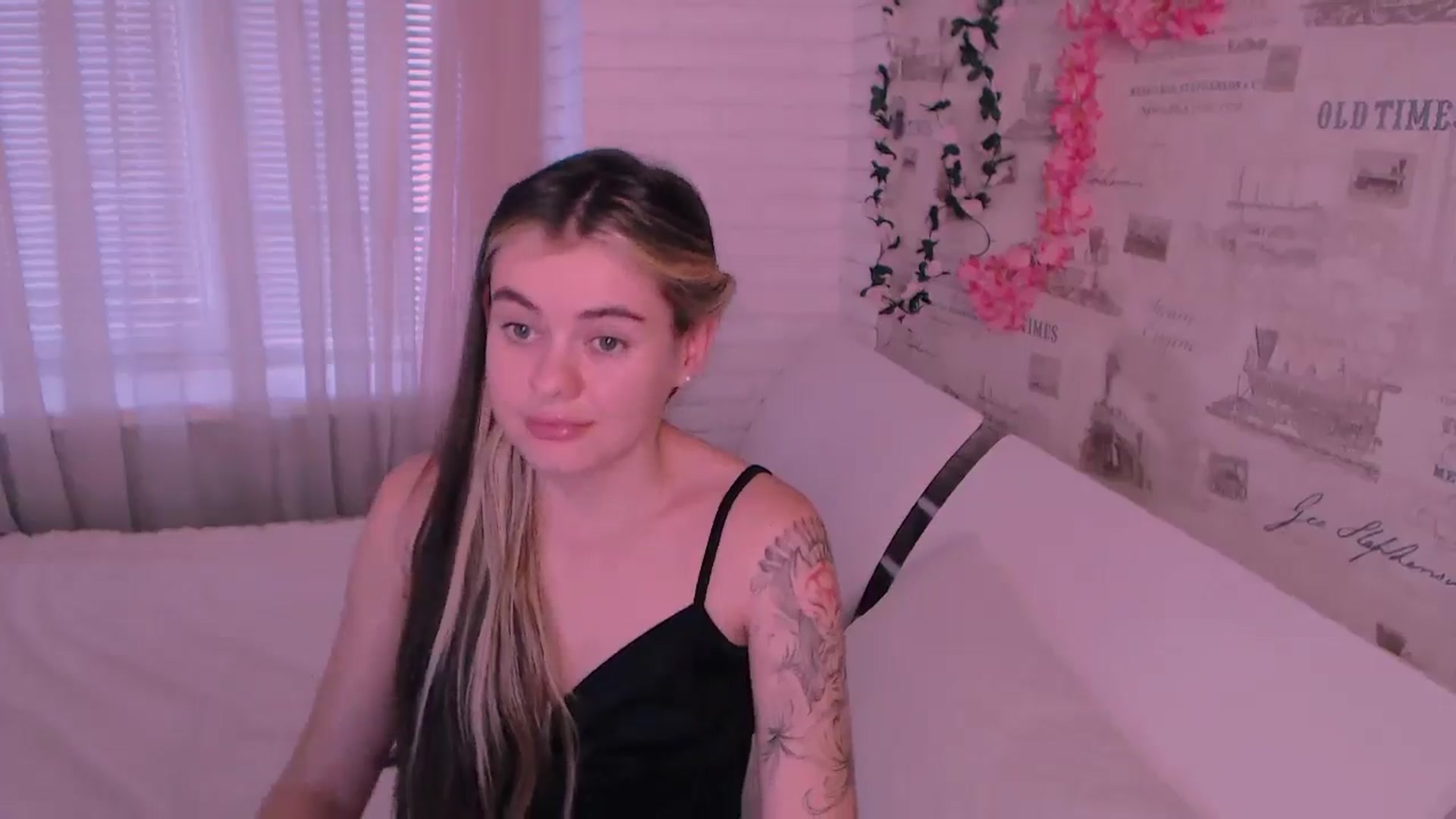 Gallery image thumbnail from ZoeMil's myfreecams stream on, 11/14/2024, 10:42 image 4 of 20