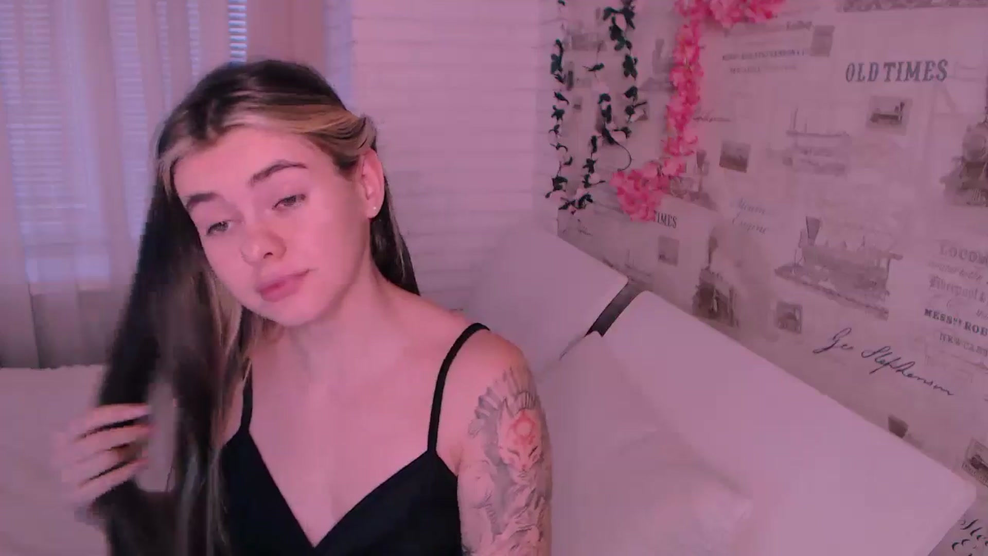 Gallery image thumbnail from ZoeMil's myfreecams stream on, 11/14/2024, 11:26 image 4 of 20
