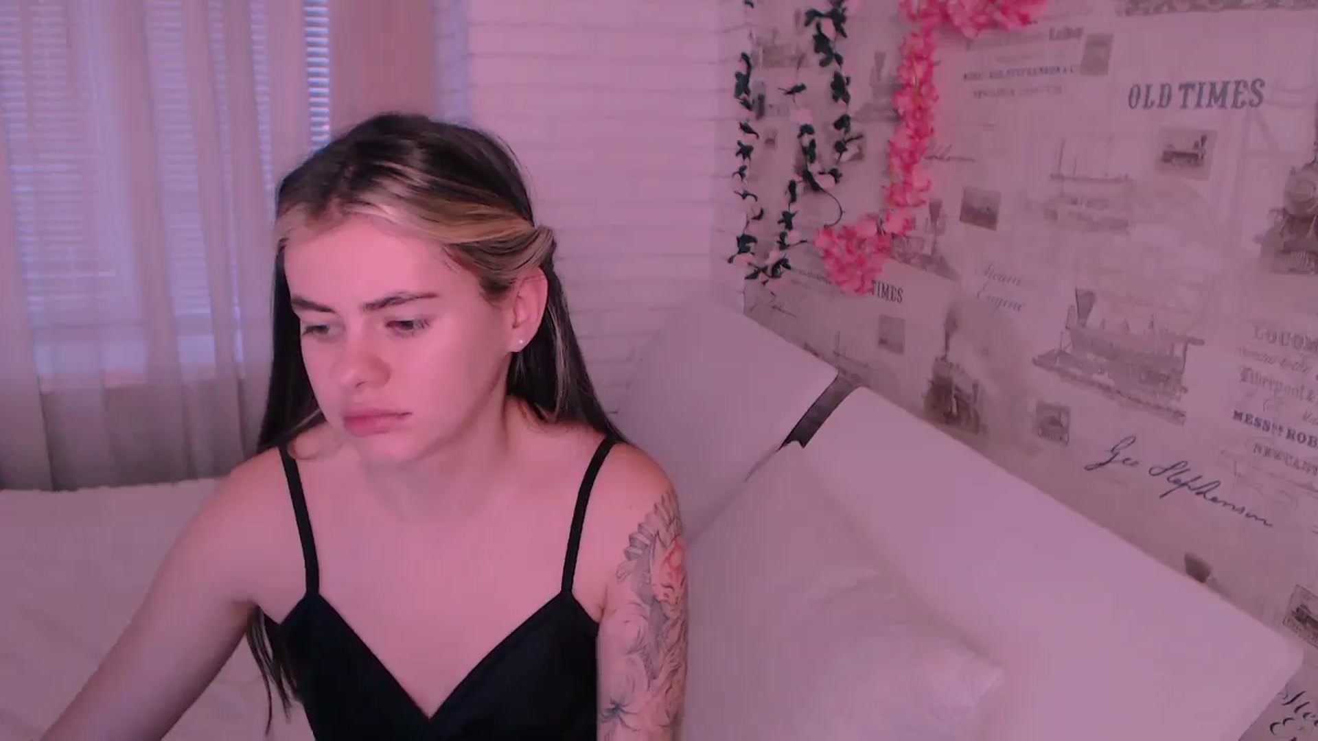 Gallery image thumbnail from ZoeMil's myfreecams stream on, 11/14/2024, 11:26 image 7 of 20