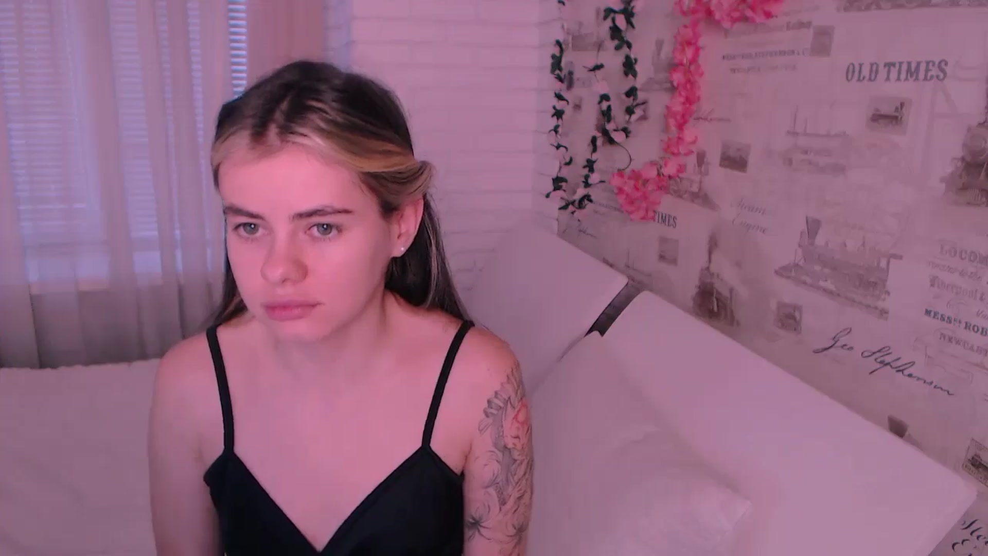 Gallery image thumbnail from ZoeMil's myfreecams stream on, 11/14/2024, 11:26 image 6 of 20