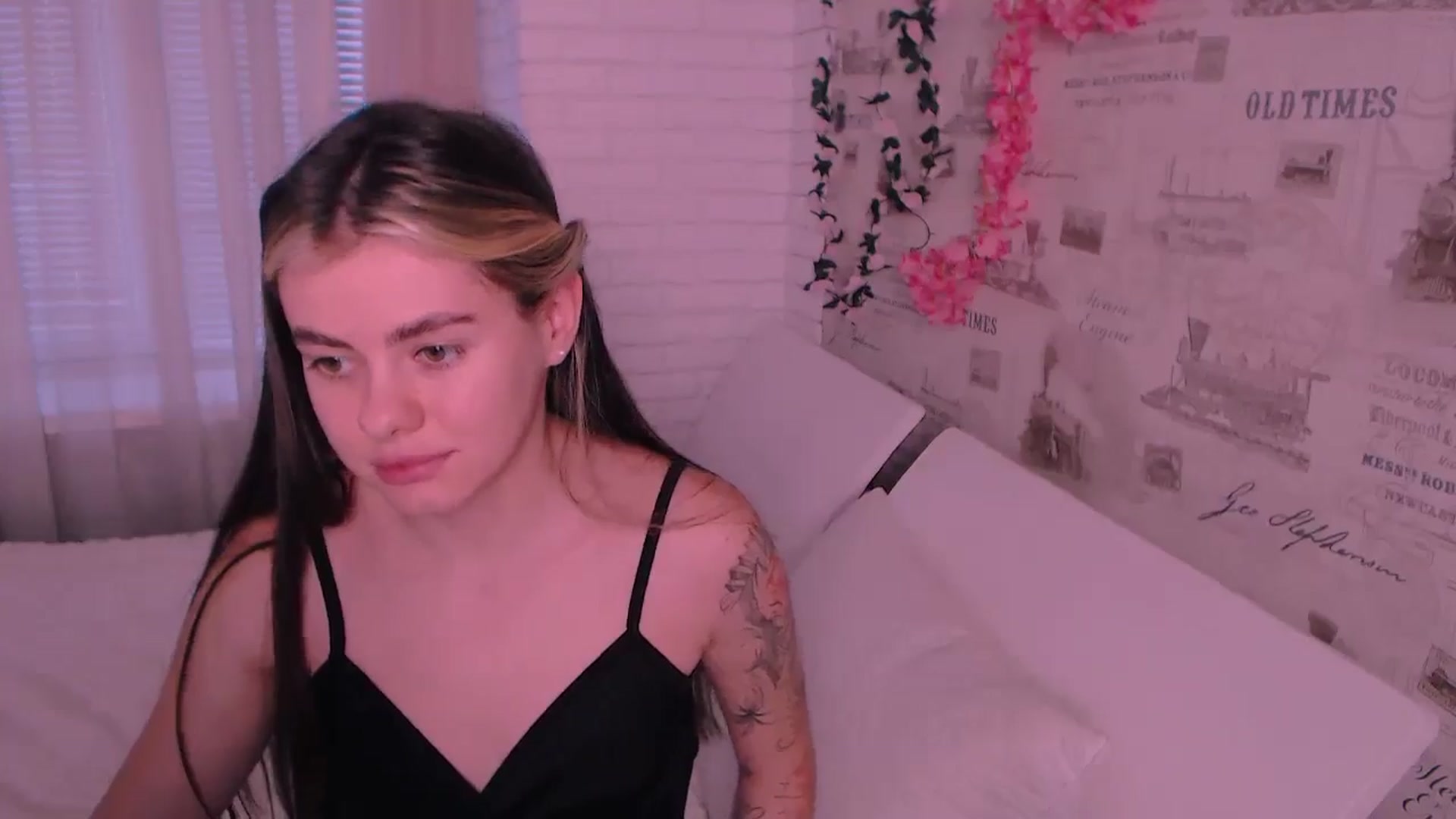Gallery image thumbnail from ZoeMil's myfreecams stream on, 11/14/2024, 11:26 image 15 of 20