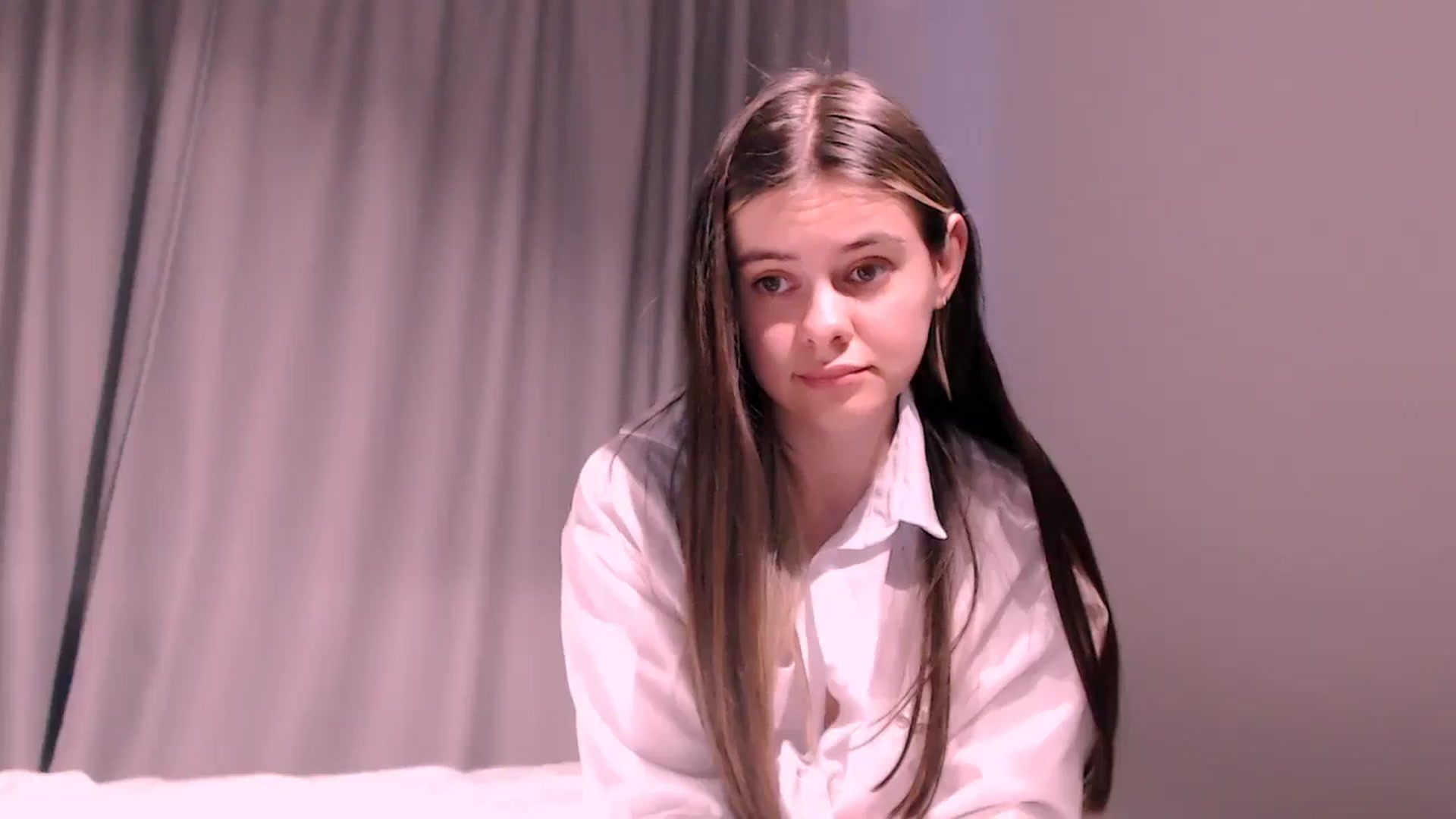 Gallery image thumbnail from ZoeMil's myfreecams stream on, 02/14/2025, 15:53 image 14 of 20