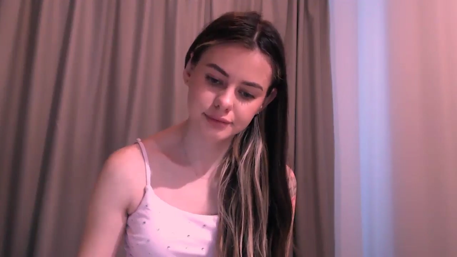 Gallery image thumbnail from ZoeMil's myfreecams stream on, 03/20/2025, 11:42 image 6 of 20