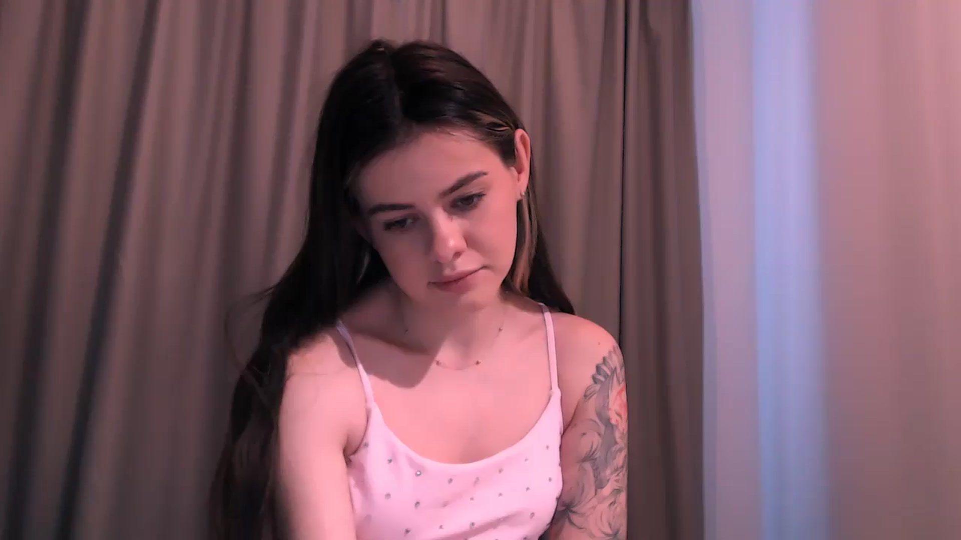 Gallery image thumbnail from ZoeMil's myfreecams stream on, 03/20/2025, 11:42 image 1 of 20