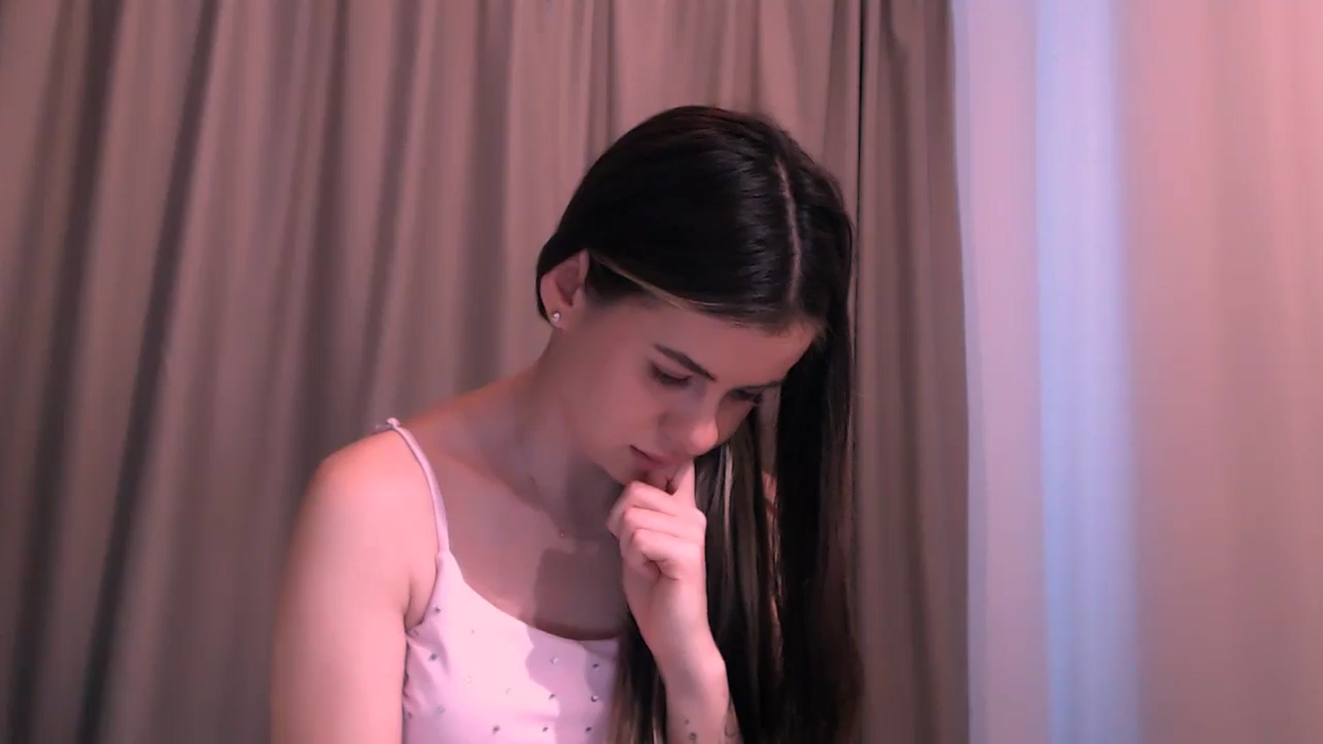 Gallery image thumbnail from ZoeMil's myfreecams stream on, 03/20/2025, 11:42 image 8 of 20