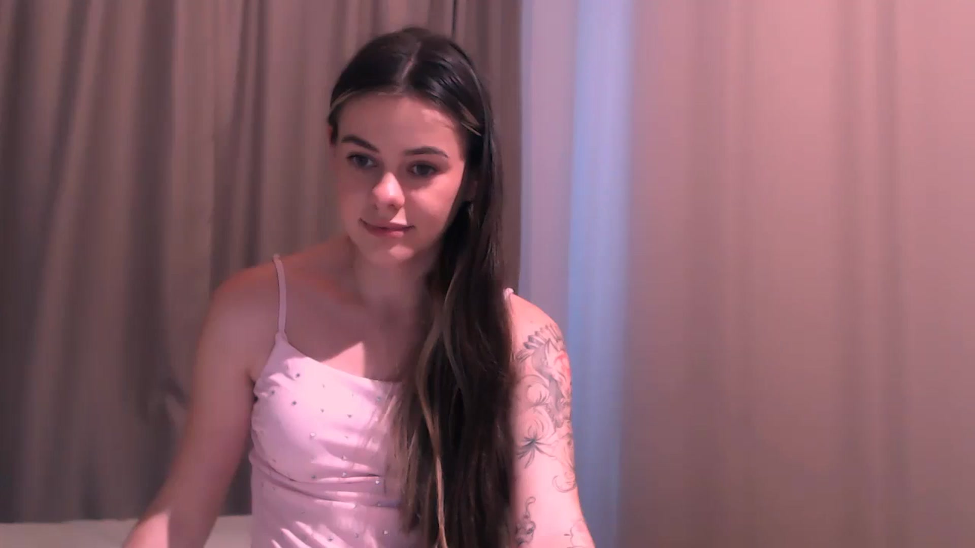 Gallery image thumbnail from ZoeMil's myfreecams stream on, 03/20/2025, 14:30 image 20 of 20