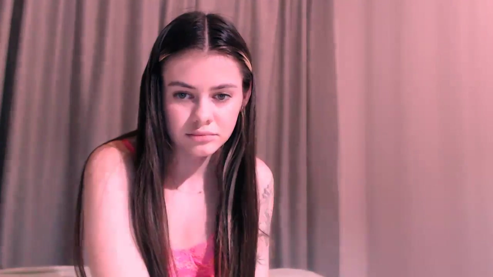 Gallery image thumbnail from ZoeMil's myfreecams stream on, 03/29/2025, 17:56 image 15 of 20