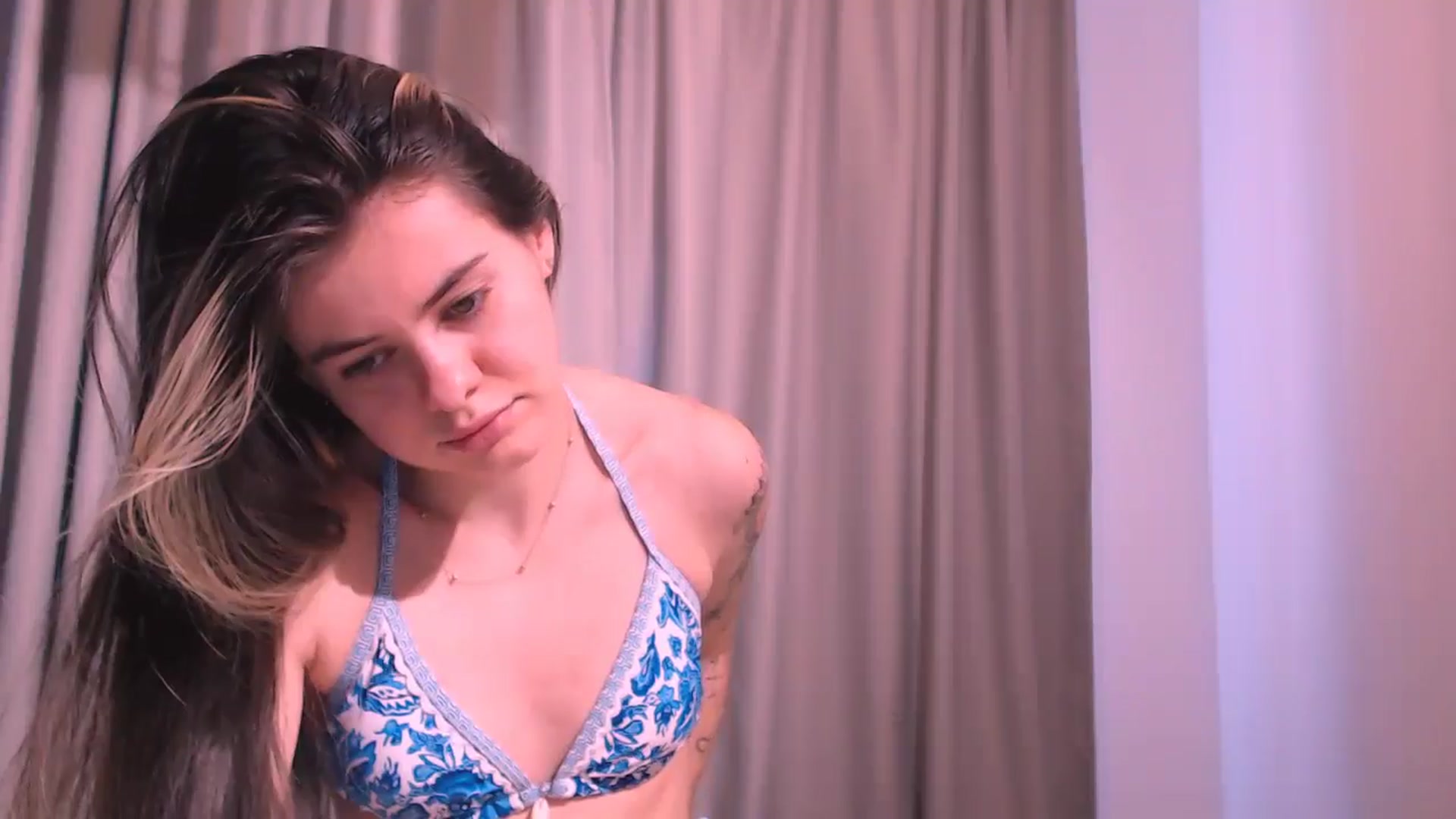 Gallery image thumbnail from ZoeMil's myfreecams stream on, 04/17/2025, 11:16 image 6 of 20