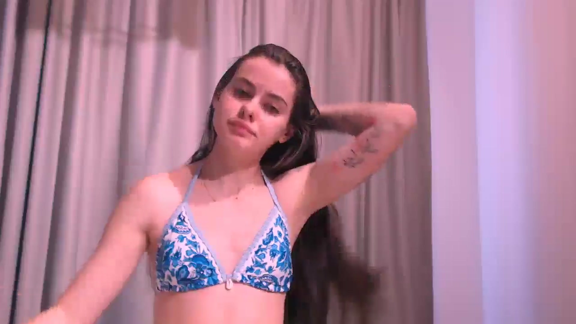 Gallery image thumbnail from ZoeMil's myfreecams stream on, 04/17/2025, 11:16 image 8 of 20