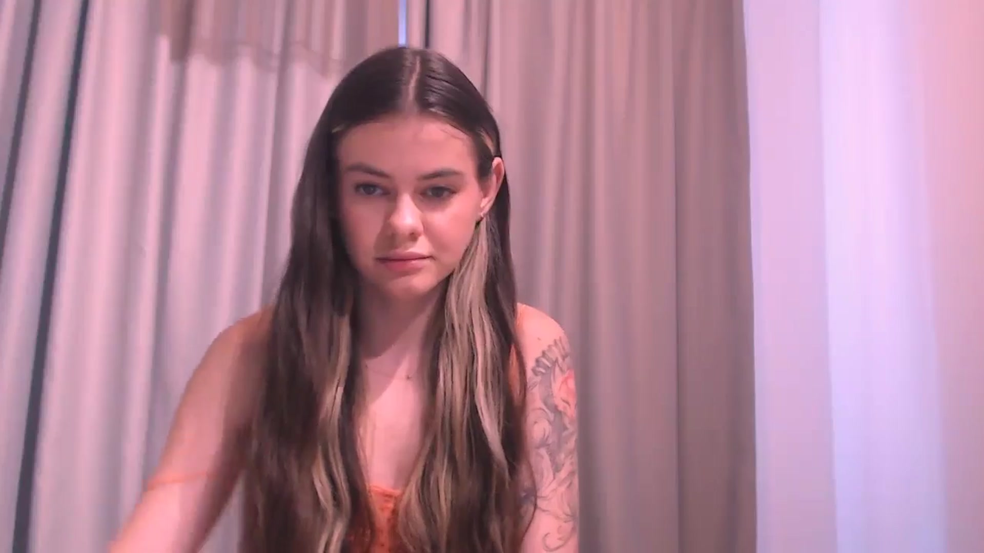 Gallery image thumbnail from ZoeMil's myfreecams stream on, 04/21/2025, 09:52 image 15 of 20