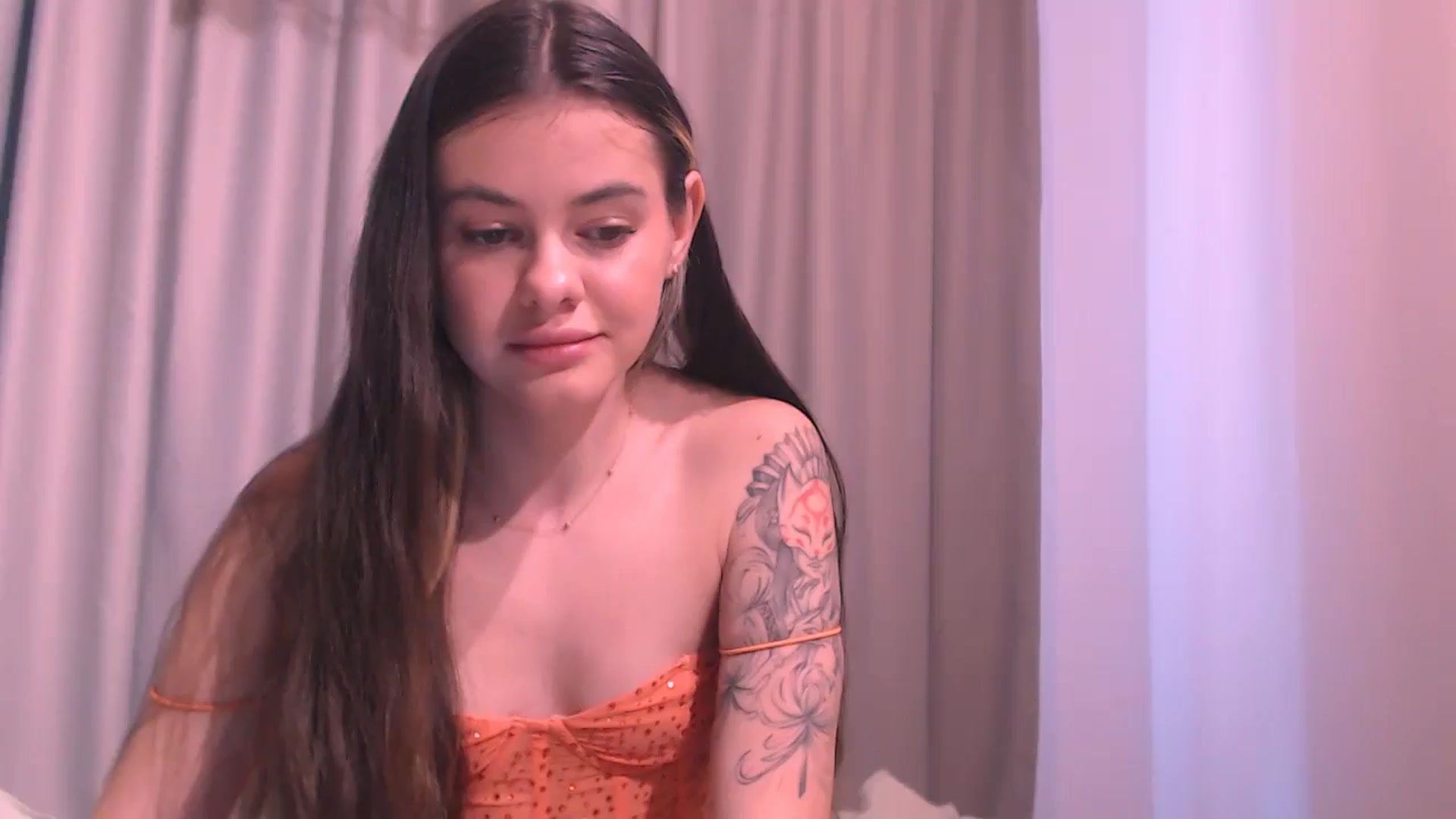 Gallery image thumbnail from ZoeMil's myfreecams stream on, 04/21/2025, 10:59 image 8 of 20