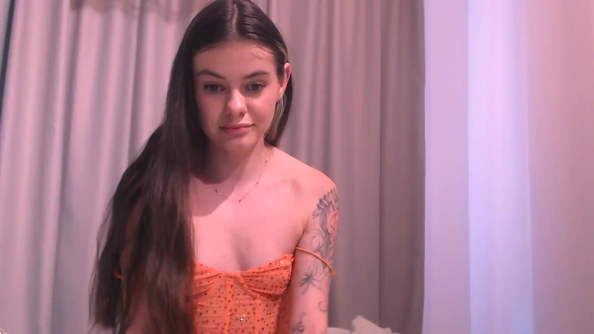 Gallery image thumbnail from ZoeMil's myfreecams stream on, 04/21/2025, 12:40 image 3 of 20