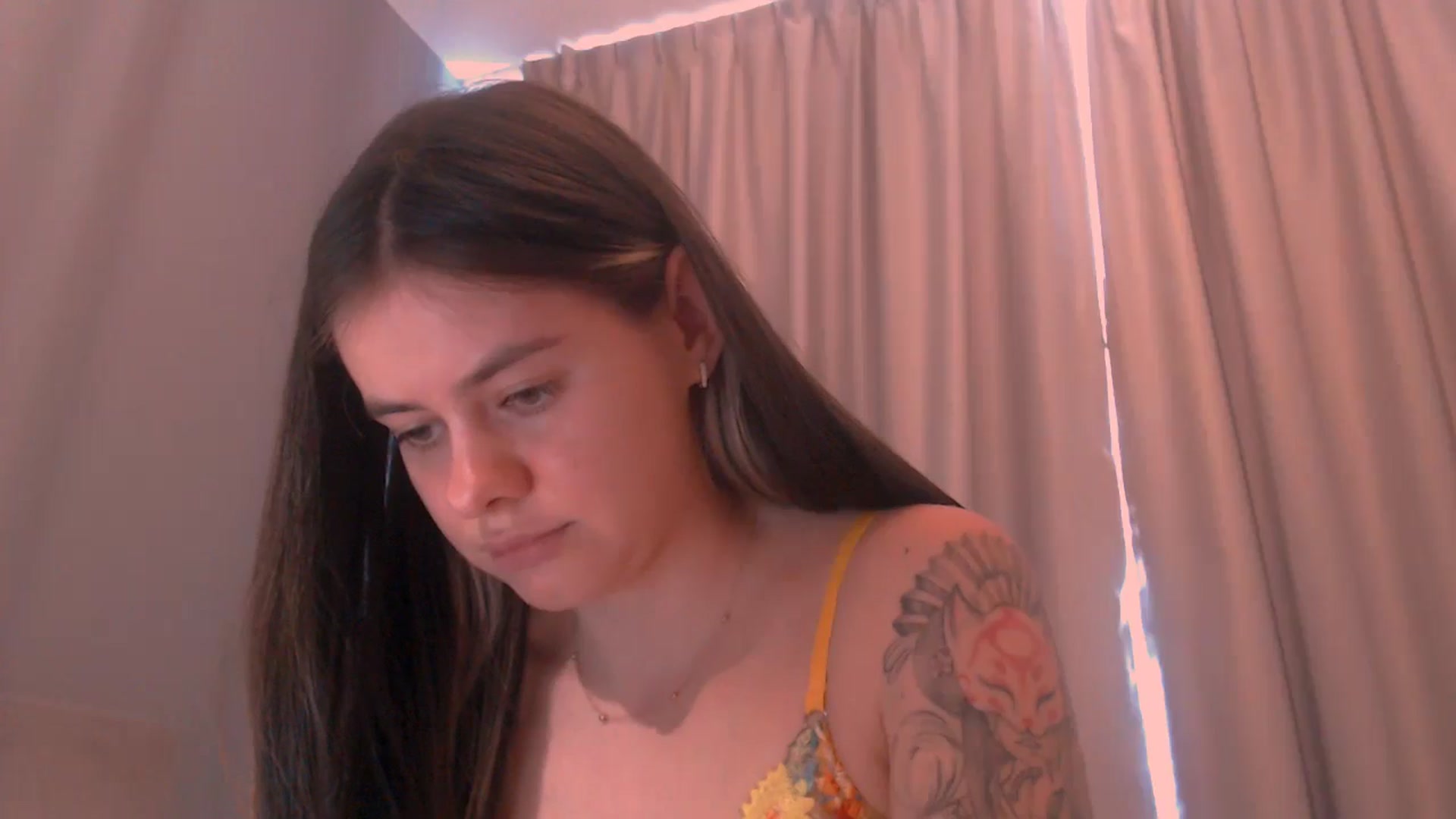 Gallery image thumbnail from ZoeMil's myfreecams stream on, 07/01/2025, 13:27 image 7 of 20