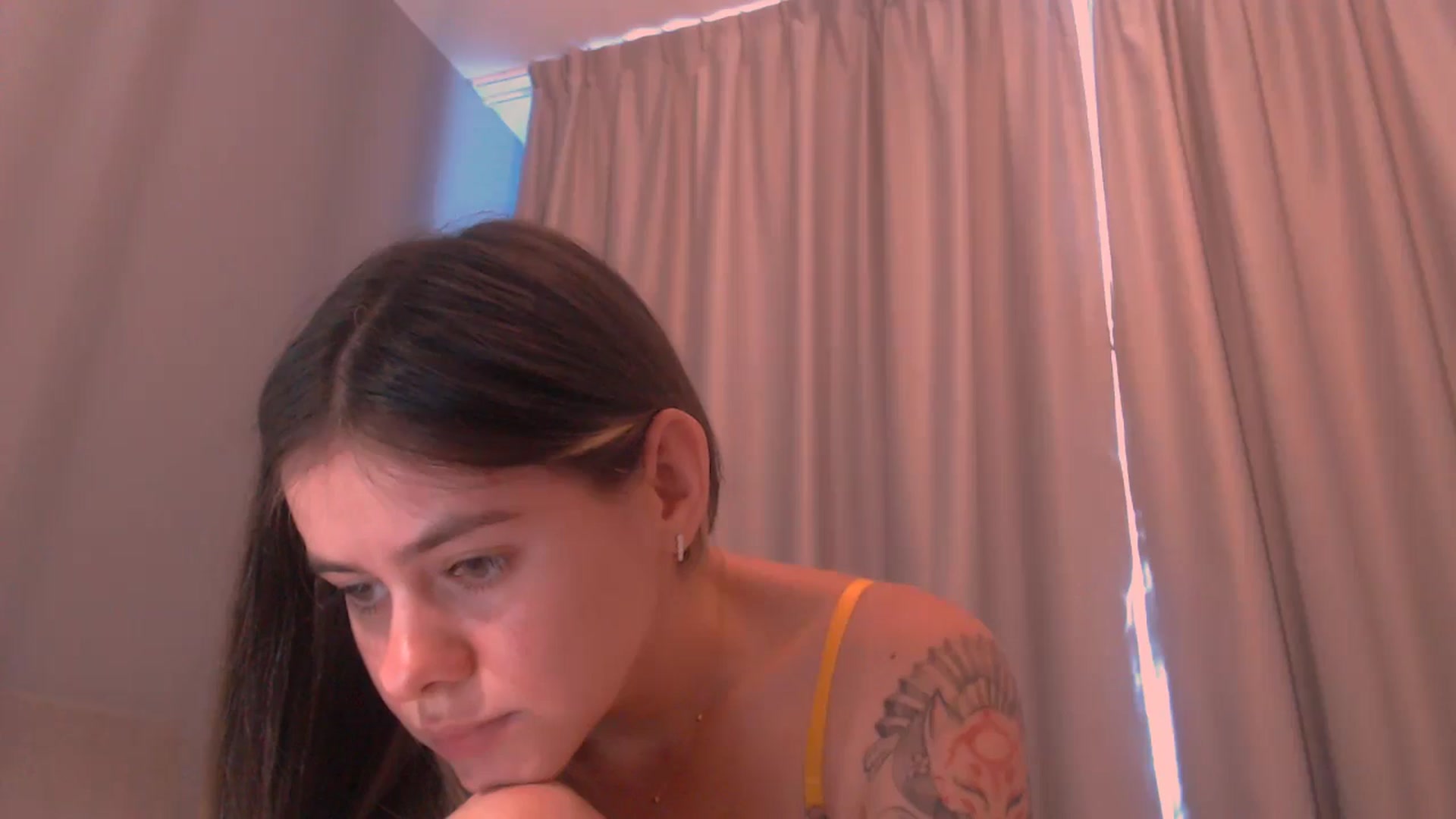 Gallery image thumbnail from ZoeMil's myfreecams stream on, 07/01/2025, 13:27 image 20 of 20