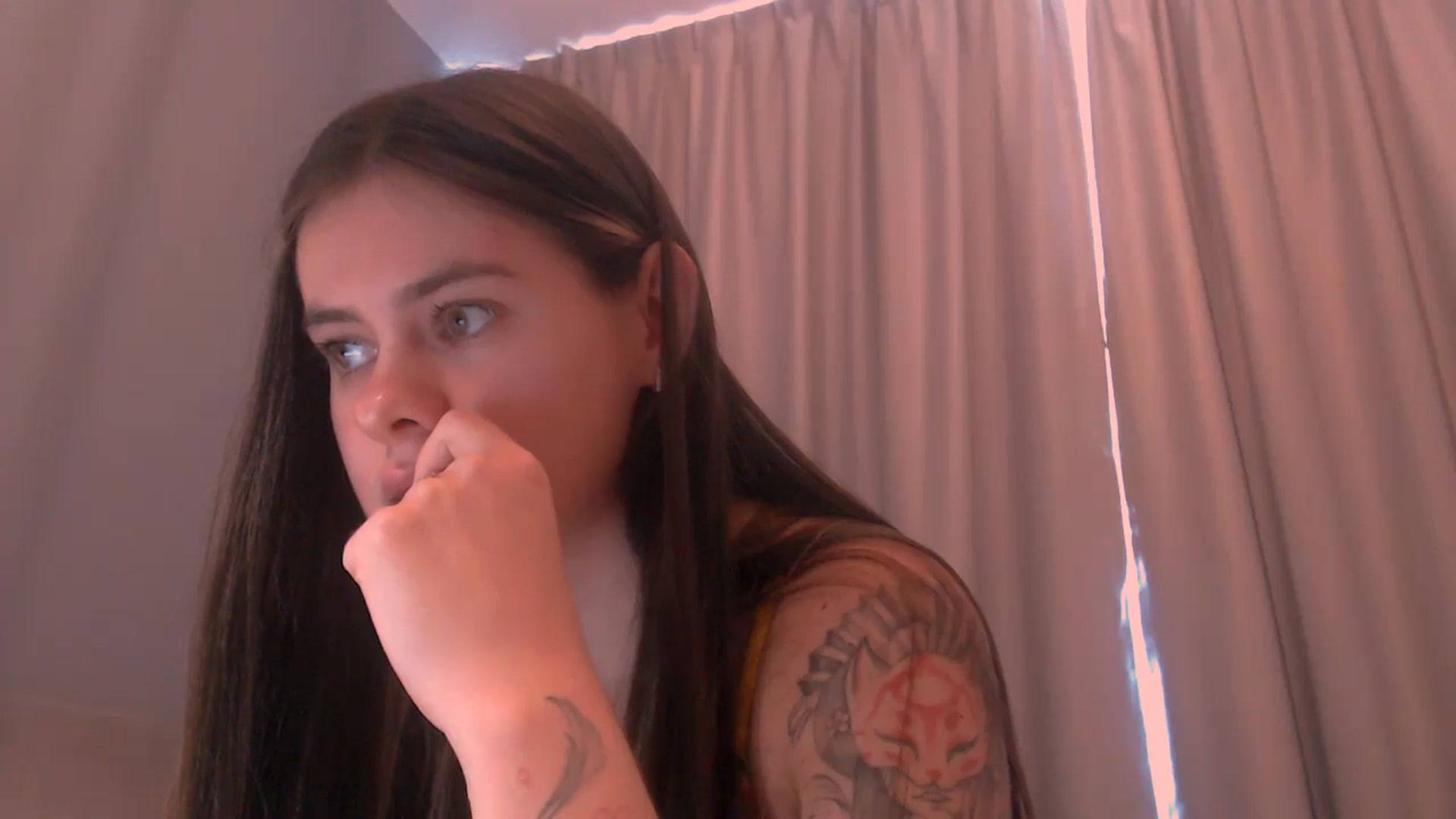 Gallery image thumbnail from ZoeMil's myfreecams stream on, 07/01/2025, 13:27 image 13 of 20