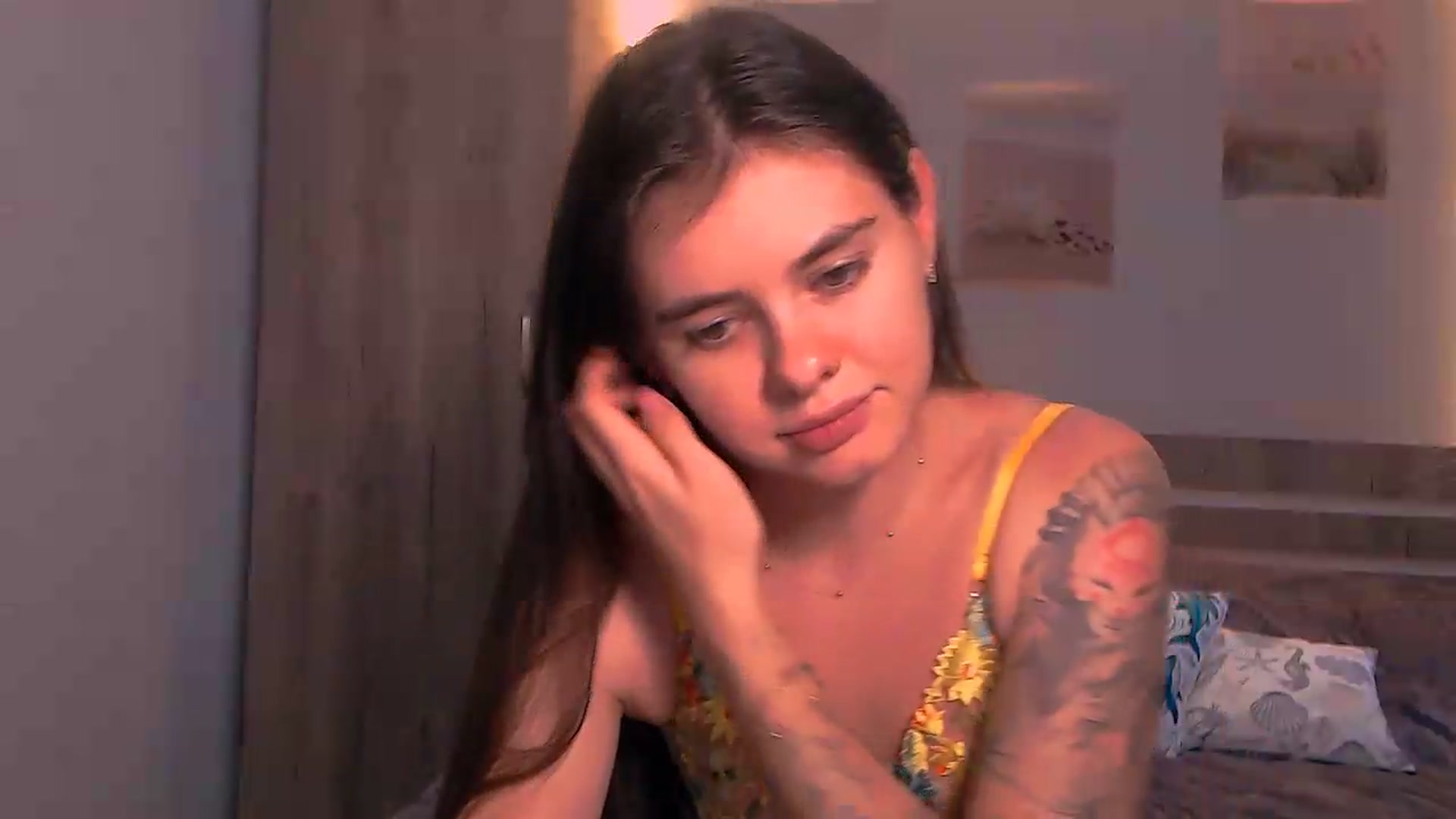 Gallery image thumbnail from ZoeMil's myfreecams stream on, 07/07/2026, 12:41 image 16 of 20