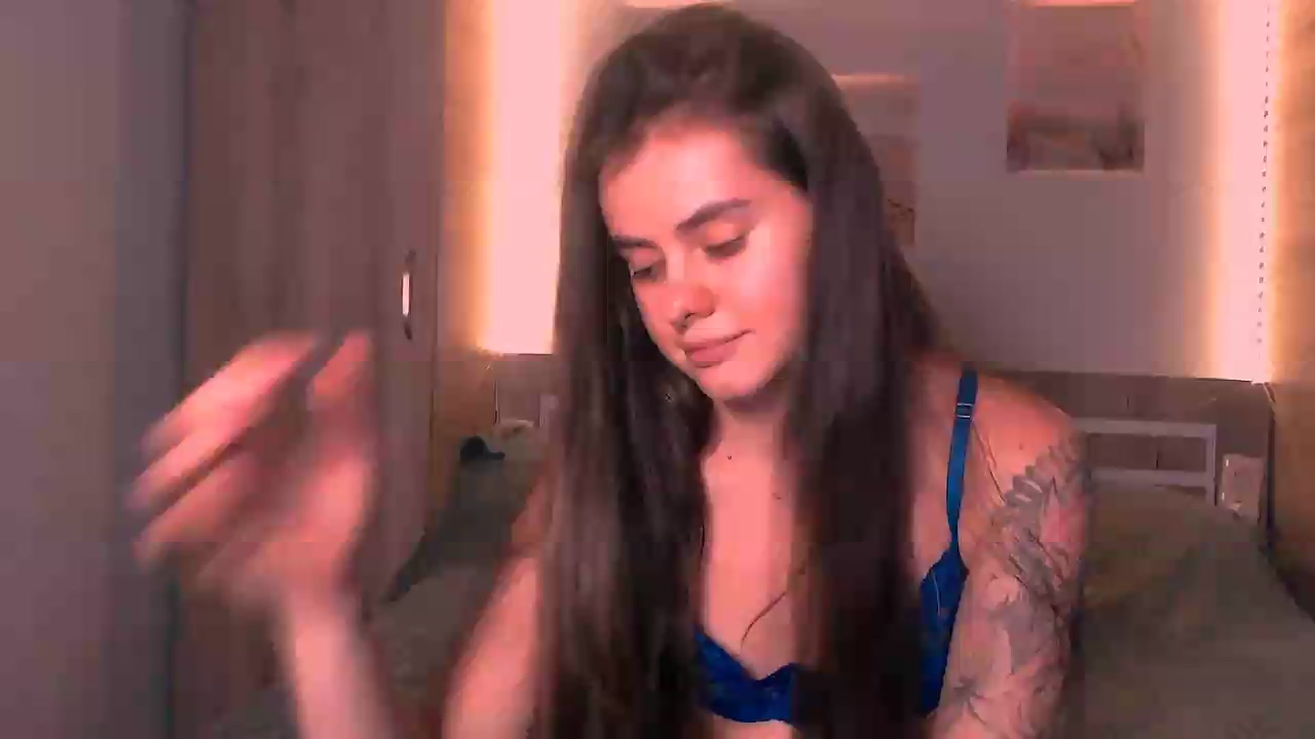 Gallery image thumbnail from ZoeMil's myfreecams stream on, 07/20/2026, 09:59 image 4 of 20