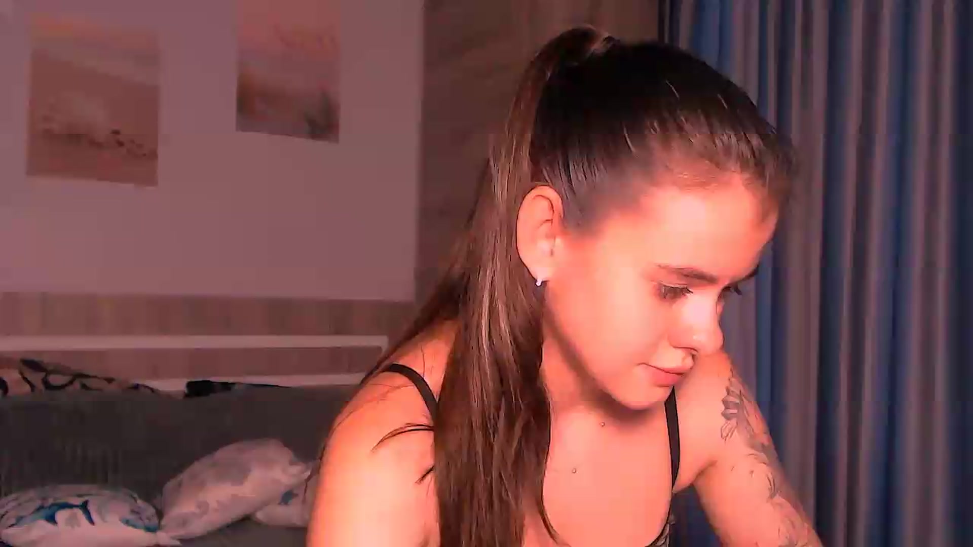 Gallery image thumbnail from ZoeMil's myfreecams stream on, 07/21/2026, 12:20 image 19 of 20