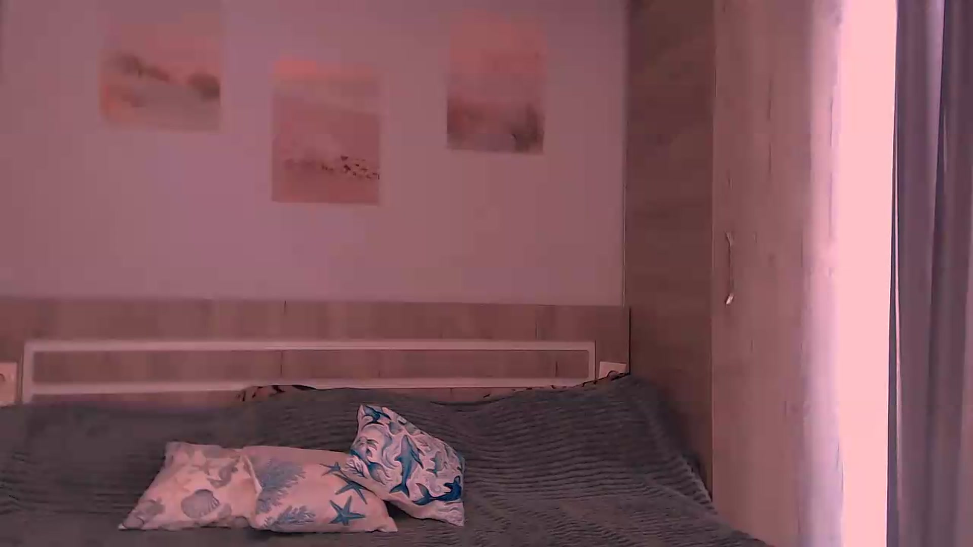 Gallery image thumbnail from ZoeMil's myfreecams stream on, 08/04/2026, 11:41 image 5 of 20