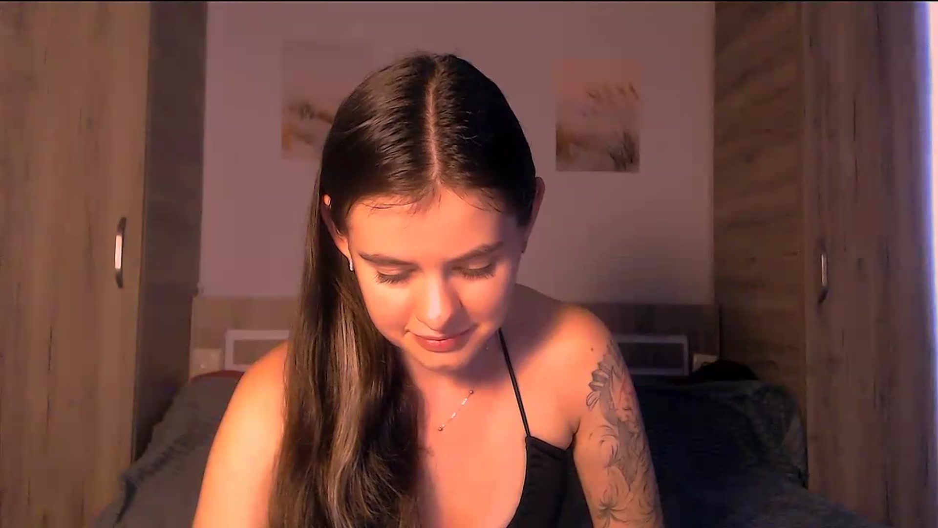 Gallery image thumbnail from ZoeMil's myfreecams stream on, 08/10/2026, 08:59 image 9 of 20