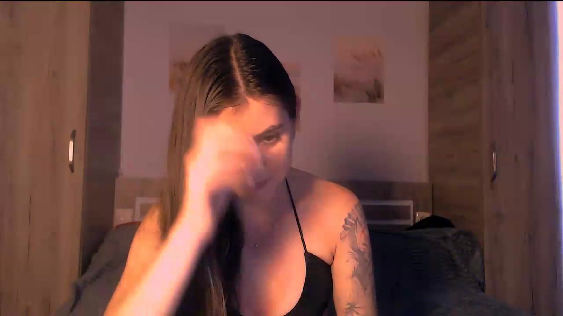 Gallery image thumbnail from ZoeMil's myfreecams stream on, 08/10/2026, 08:59 image 6 of 20