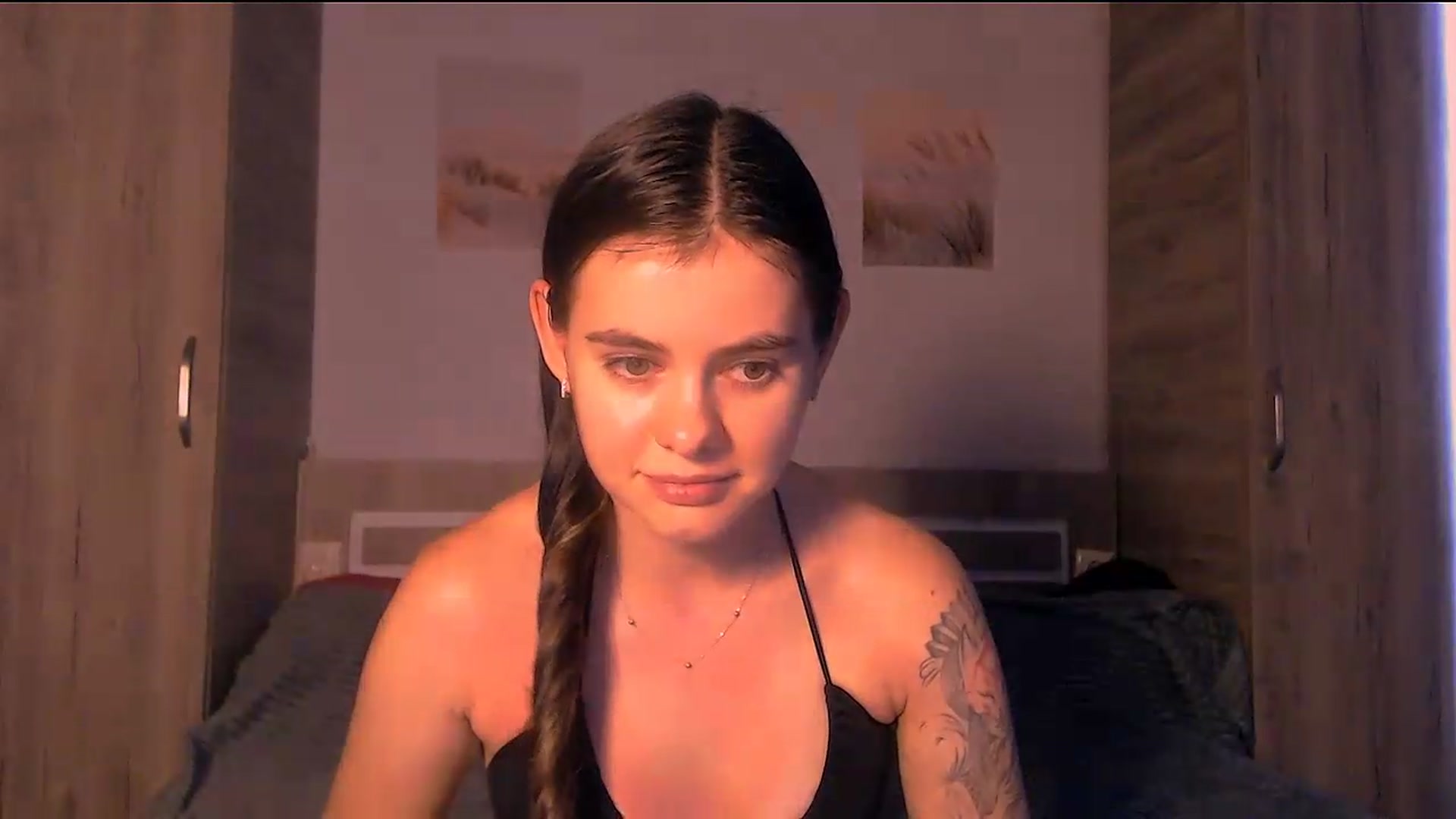 Gallery image thumbnail from ZoeMil's myfreecams stream on, 08/10/2026, 08:59 image 10 of 20