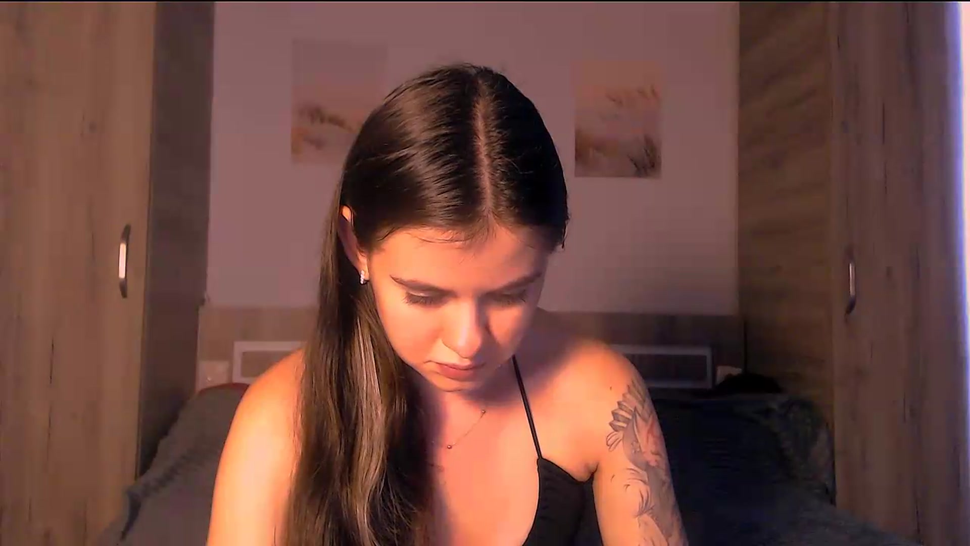 Gallery image thumbnail from ZoeMil's myfreecams stream on, 08/10/2026, 08:59 image 8 of 20