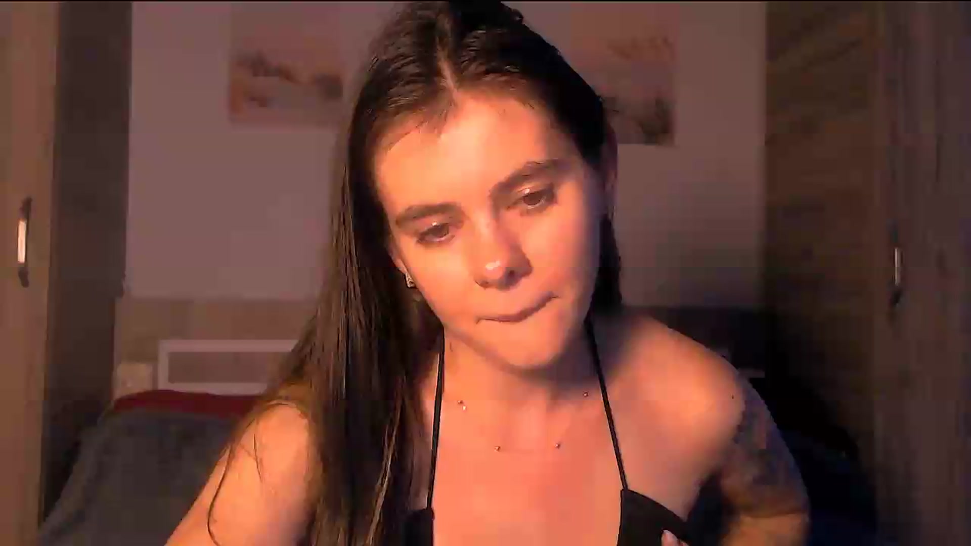 Gallery image thumbnail from ZoeMil's myfreecams stream on, 08/10/2026, 12:38 image 19 of 20