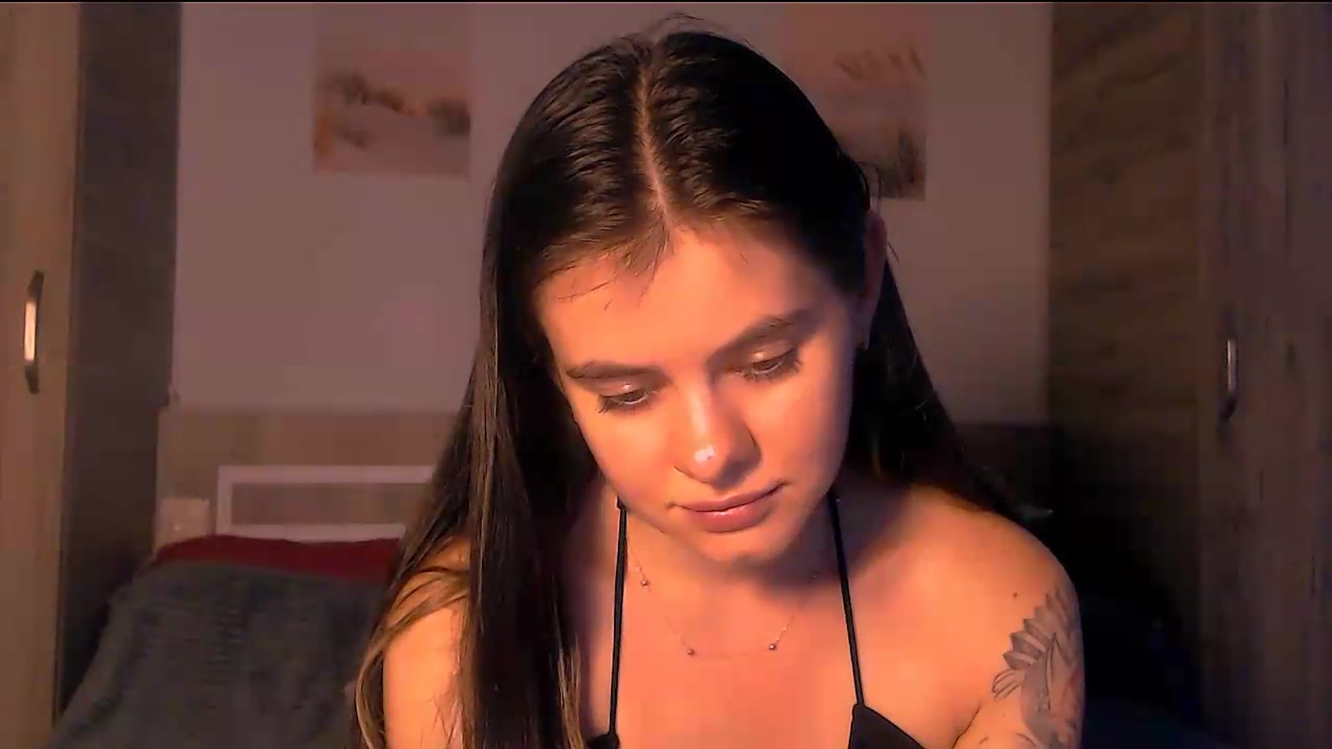 Gallery image thumbnail from ZoeMil's myfreecams stream on, 08/10/2026, 12:38 image 9 of 20