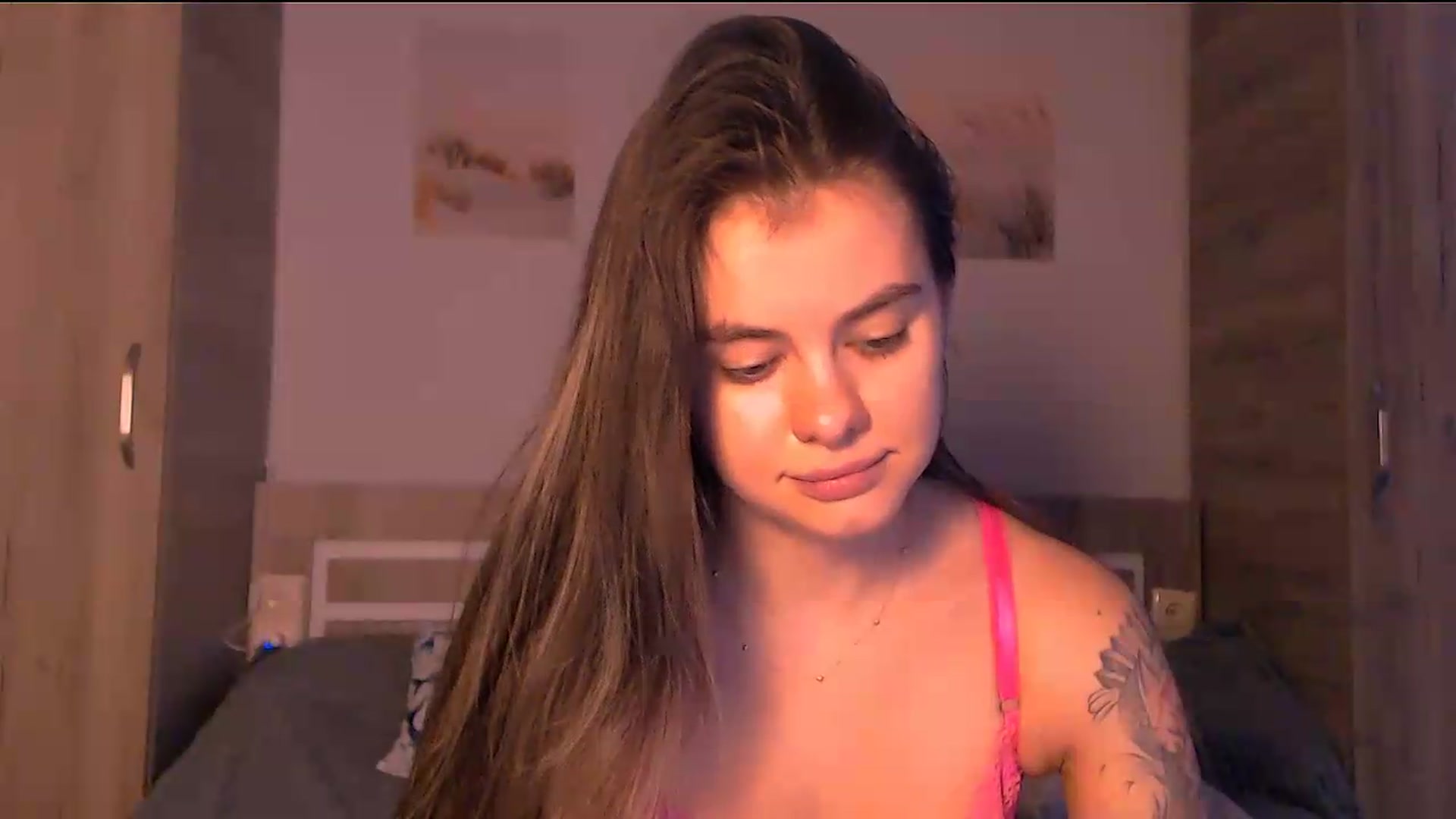Gallery image thumbnail from ZoeMil's myfreecams stream on, 08/13/2026, 08:44 image 4 of 20