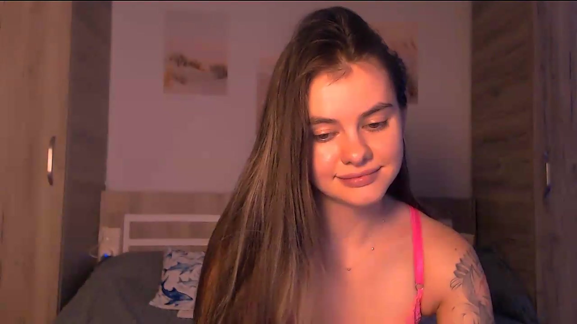 Gallery image thumbnail from ZoeMil's myfreecams stream on, 08/13/2026, 08:44 image 11 of 20