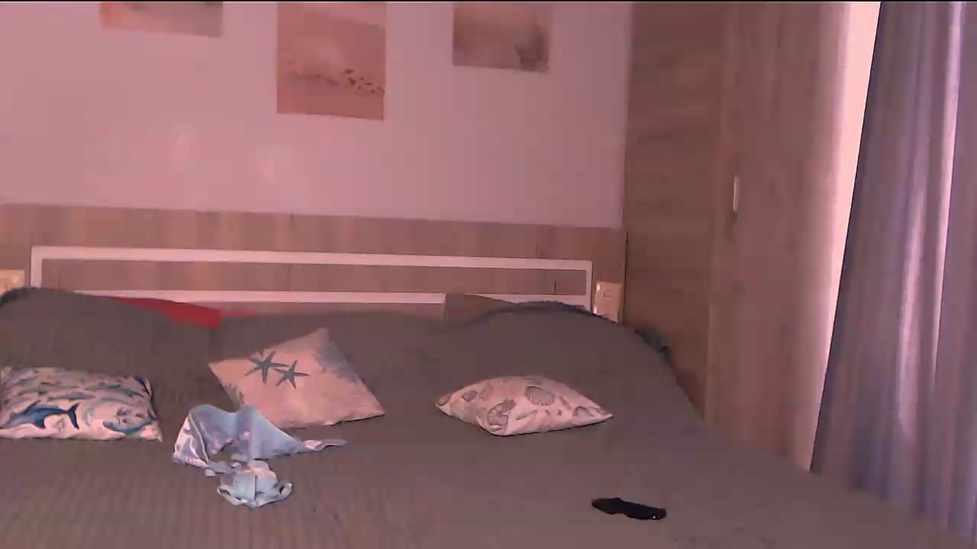 Gallery image thumbnail from ZoeMil's myfreecams stream on, 08/31/2026, 11:33 image 4 of 20