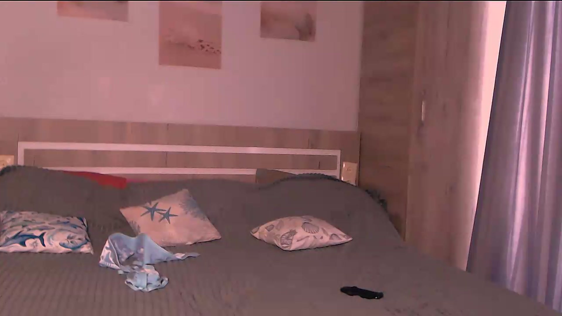 Gallery image thumbnail from ZoeMil's myfreecams stream on, 08/31/2026, 11:33 image 17 of 20