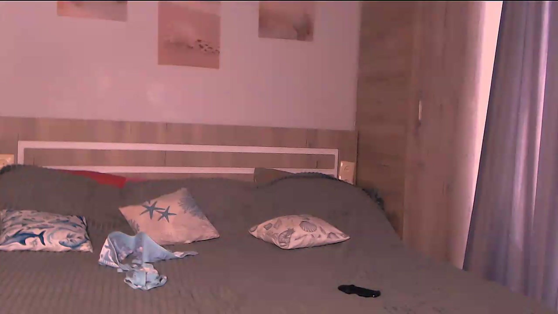 Gallery image thumbnail from ZoeMil's myfreecams stream on, 08/31/2026, 11:33 image 3 of 20