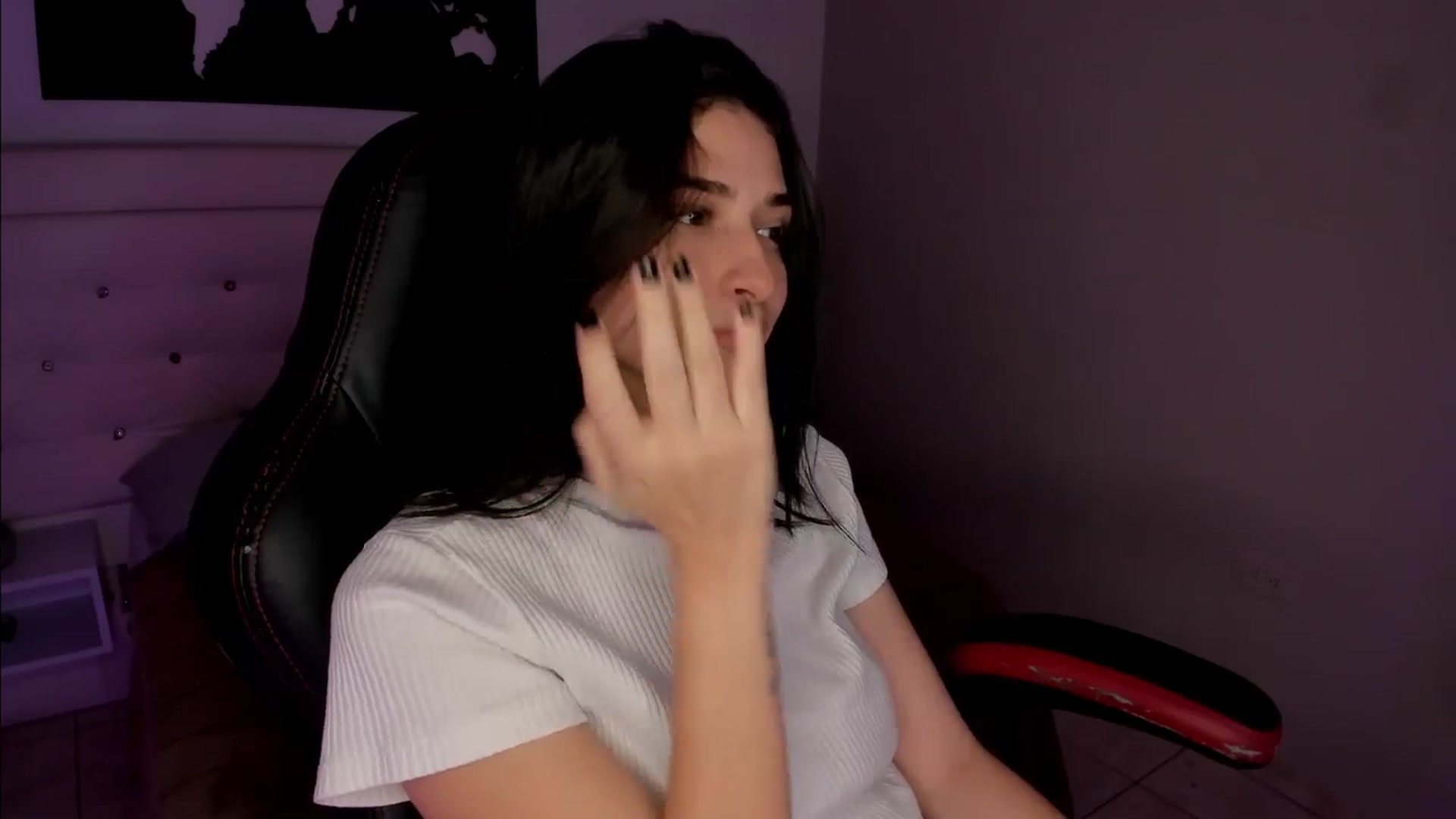 Gallery image thumbnail from ZoeValencia's myfreecams stream on, 06/11/2025, 18:20 image 19 of 20