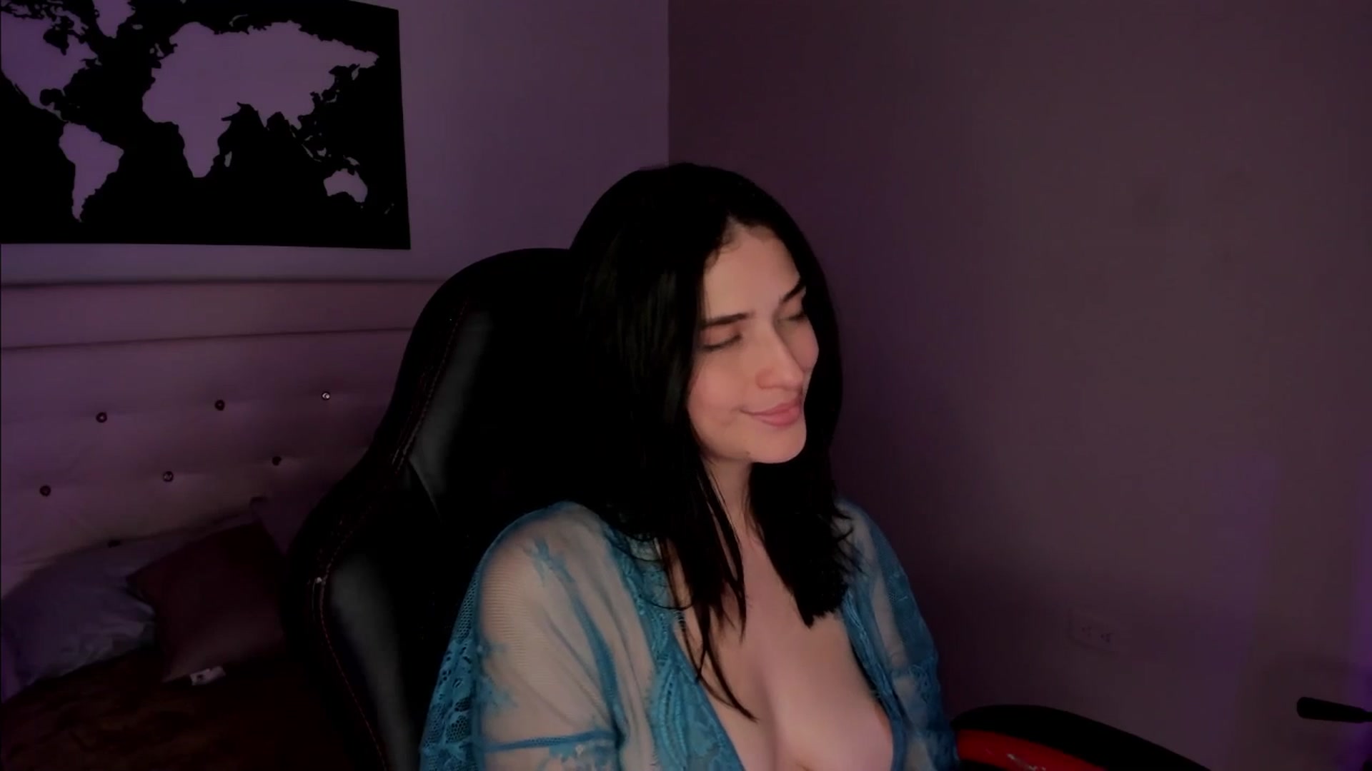 Gallery image thumbnail from ZoeValencia's myfreecams stream on, 06/11/2025, 18:20 image 15 of 20