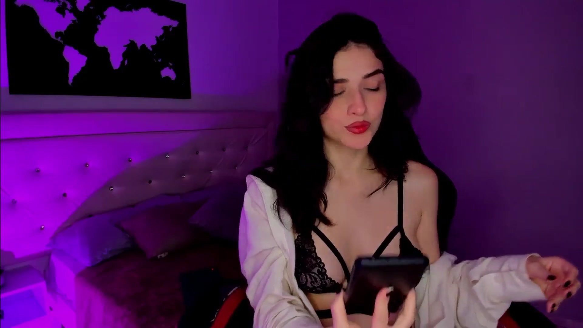 Gallery image thumbnail from ZoeValencia's myfreecams stream on, 06/14/2025, 12:25 image 19 of 20